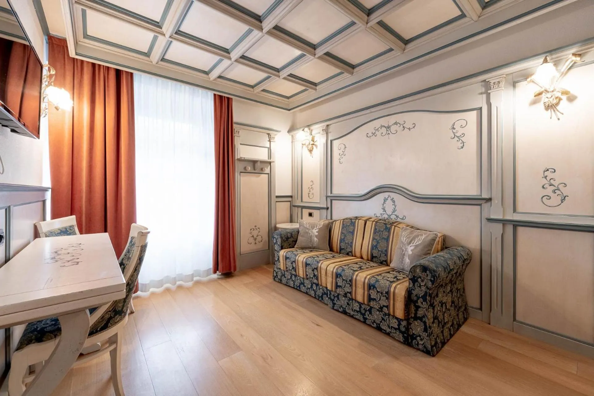 Bedroom in Hotel Dolomiti Schloss