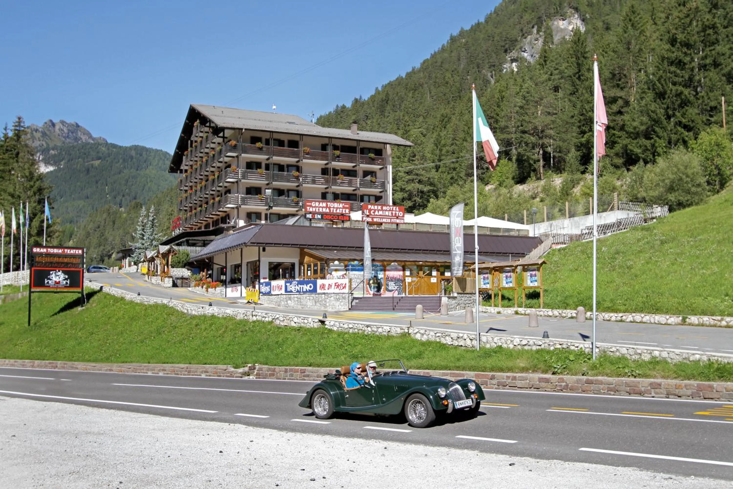 Property building in Hotel il Caminetto Sport