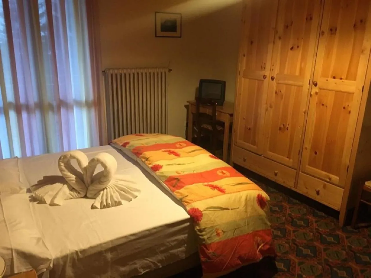 Bedroom, Bed in IHR Hotel Villa Emma