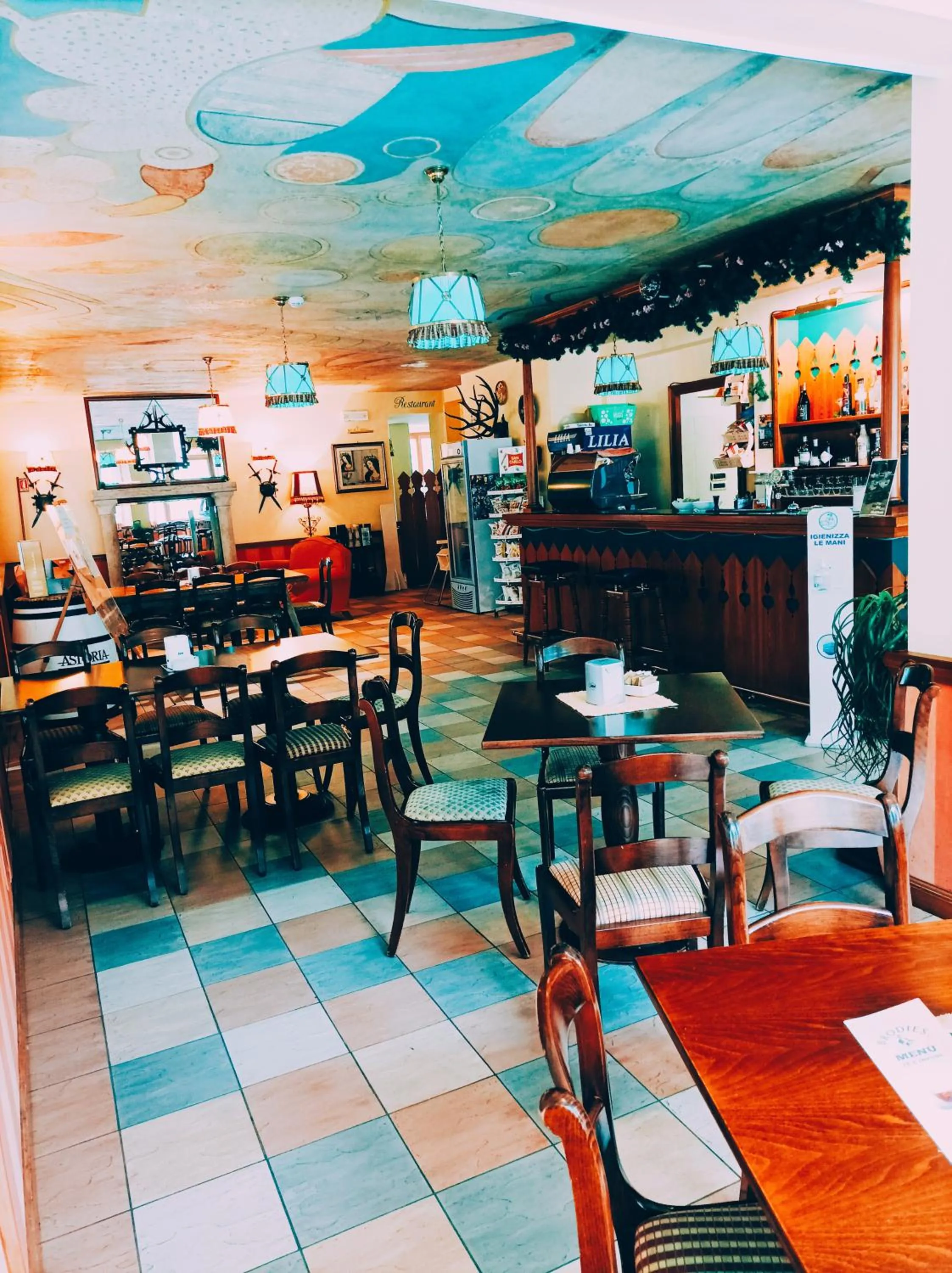 Lounge or bar in IHR Hotel Villa Emma