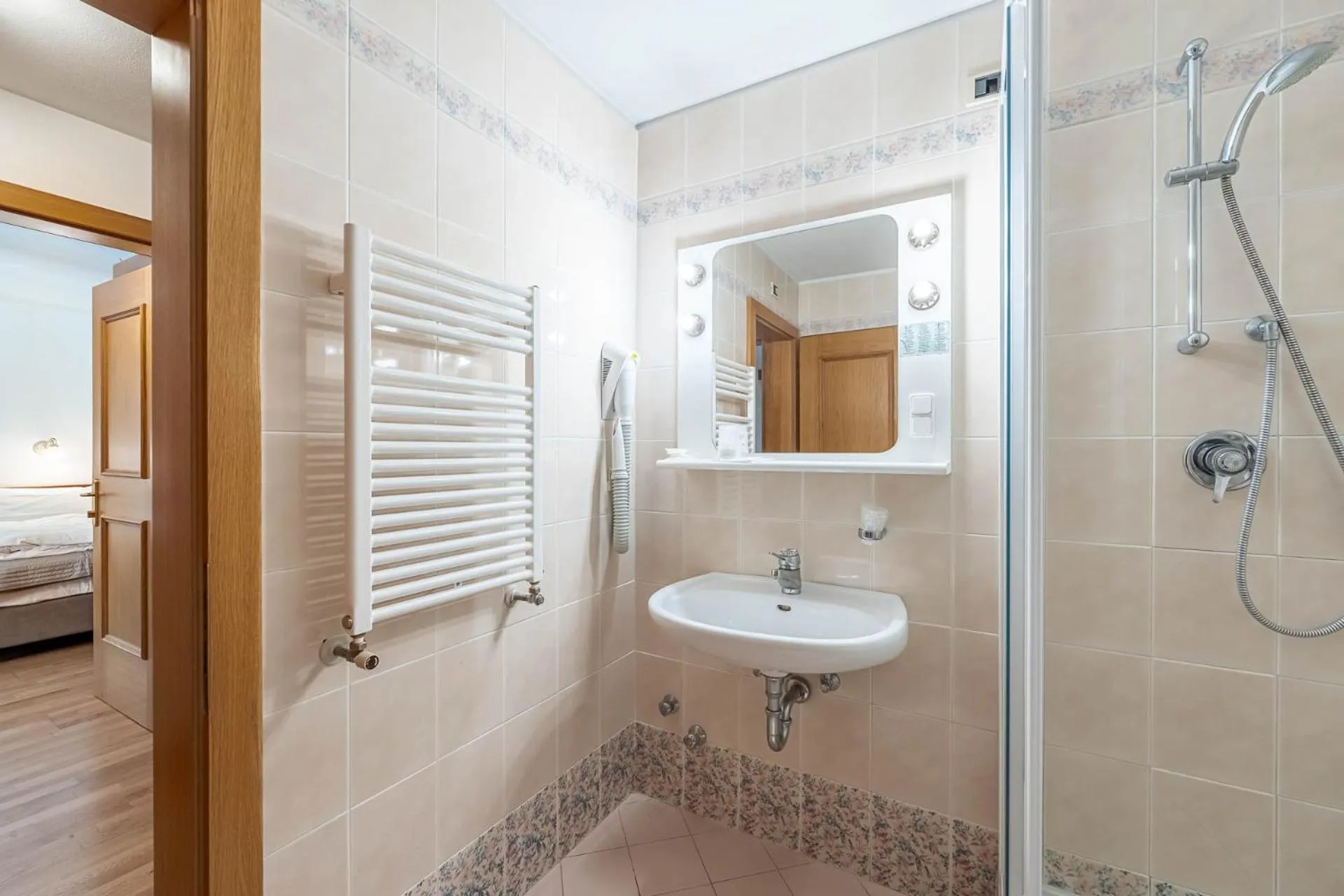 Decorative detail in Hotel Villetta Maria Cottage