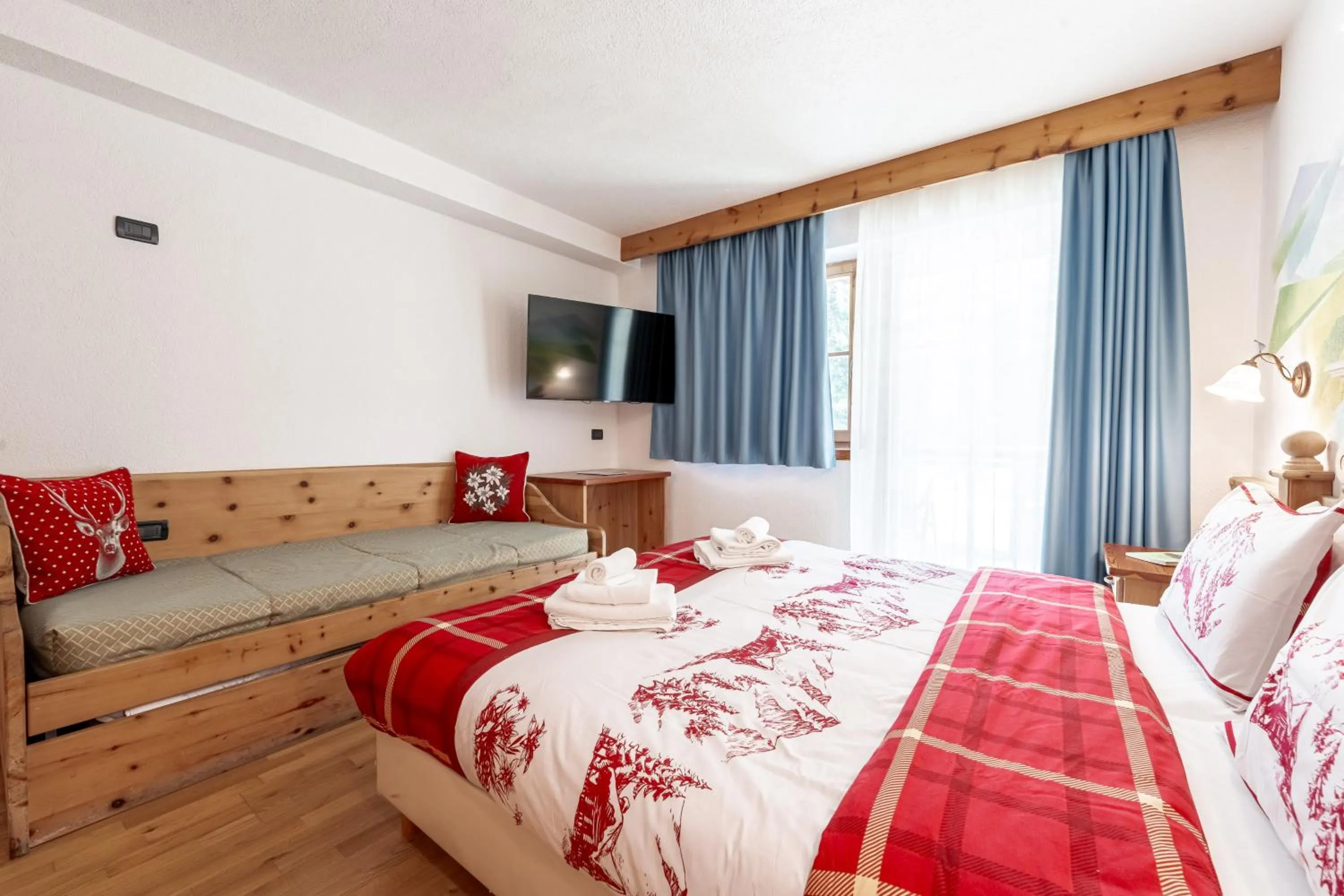 Photo of the whole room, Bed in Hotel Villetta Maria Cottage