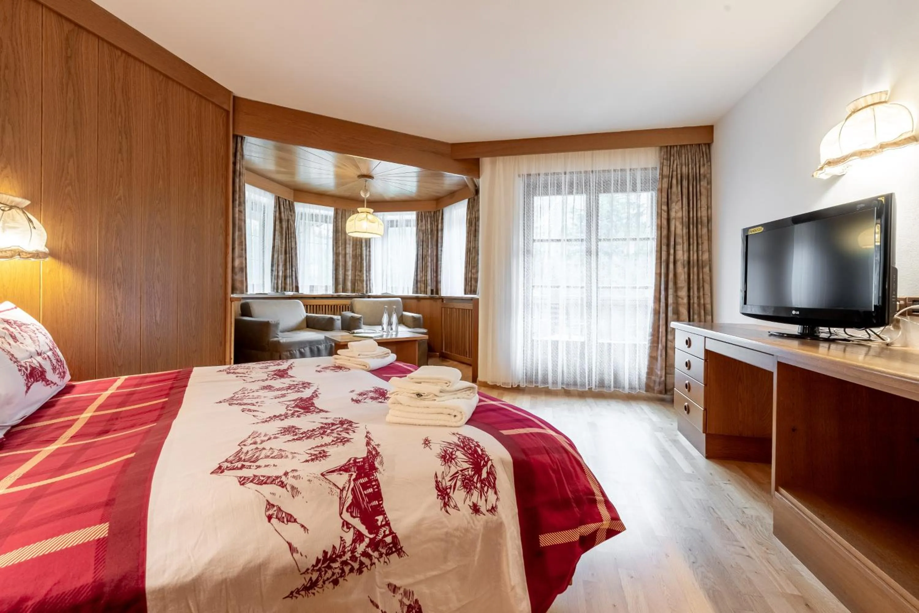 Decorative detail, Bed in Hotel Villetta Maria Cottage