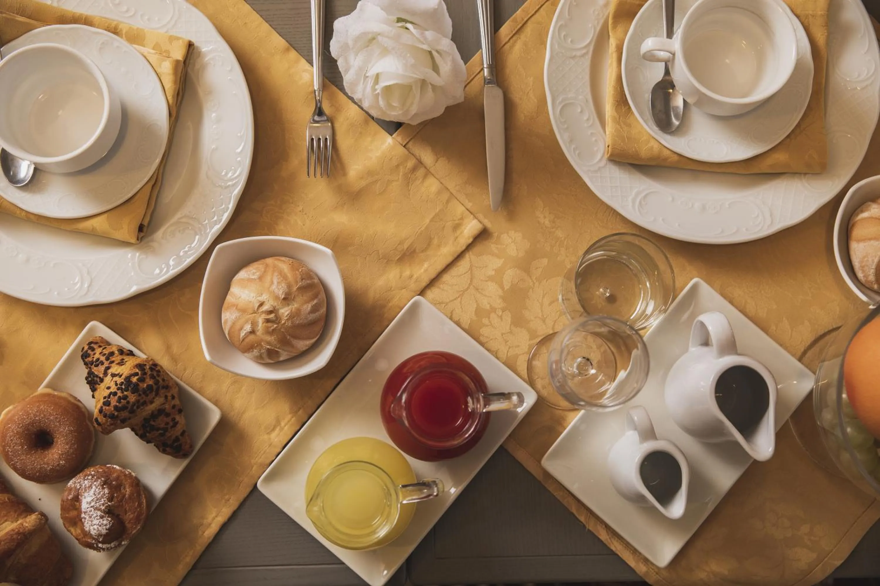 Breakfast in Hotel Villetta Maria Cottage