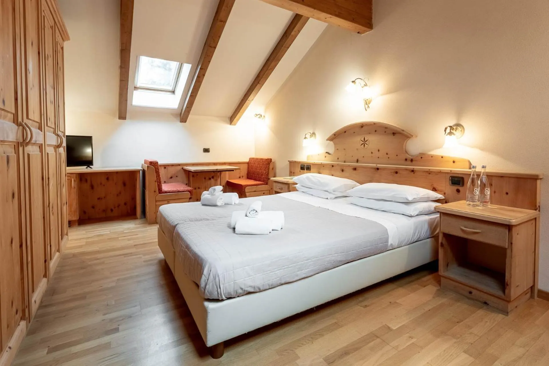 Decorative detail, Bed in Hotel Villetta Maria Cottage