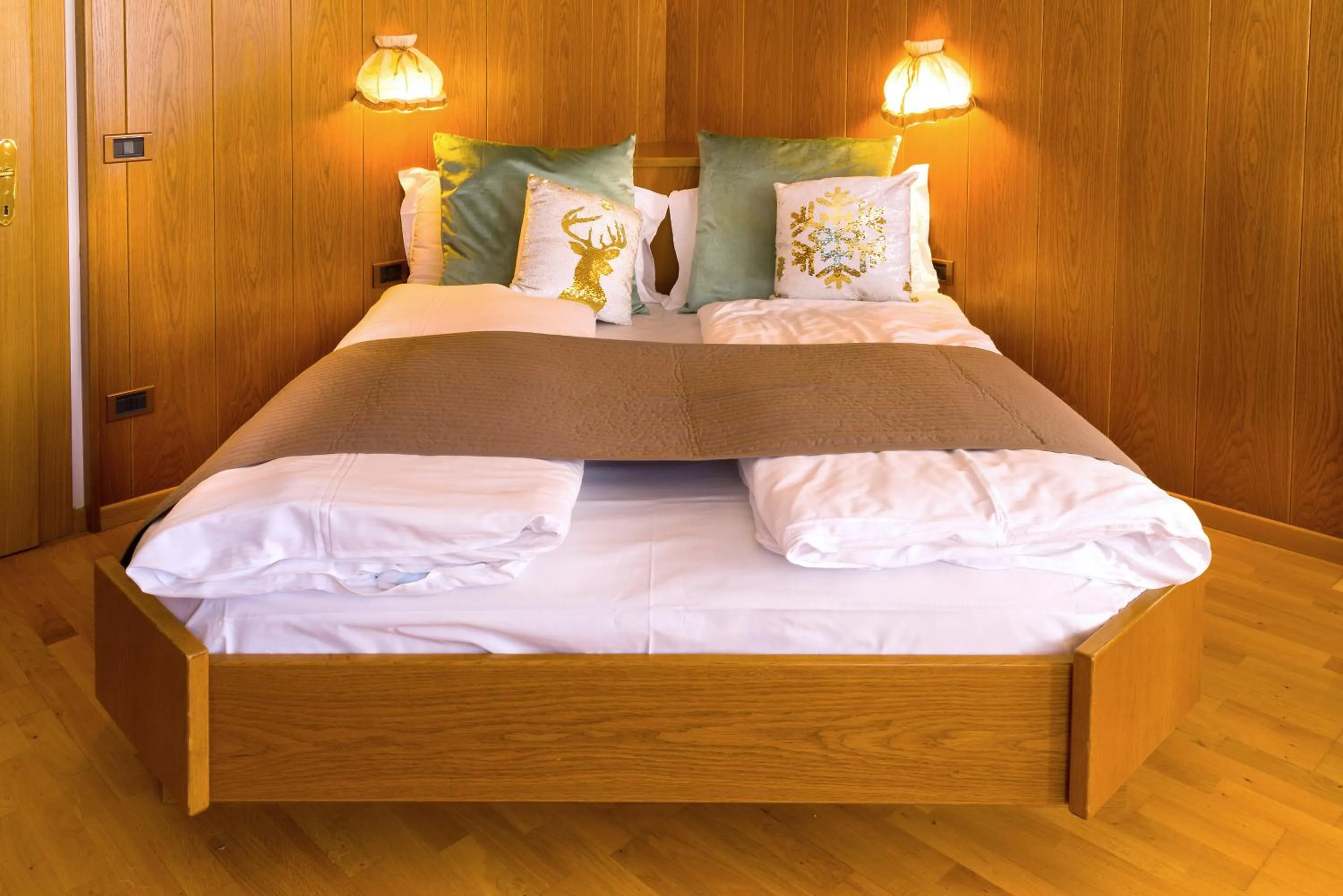 Bedroom, Bed in Hotel Villetta Maria Cottage