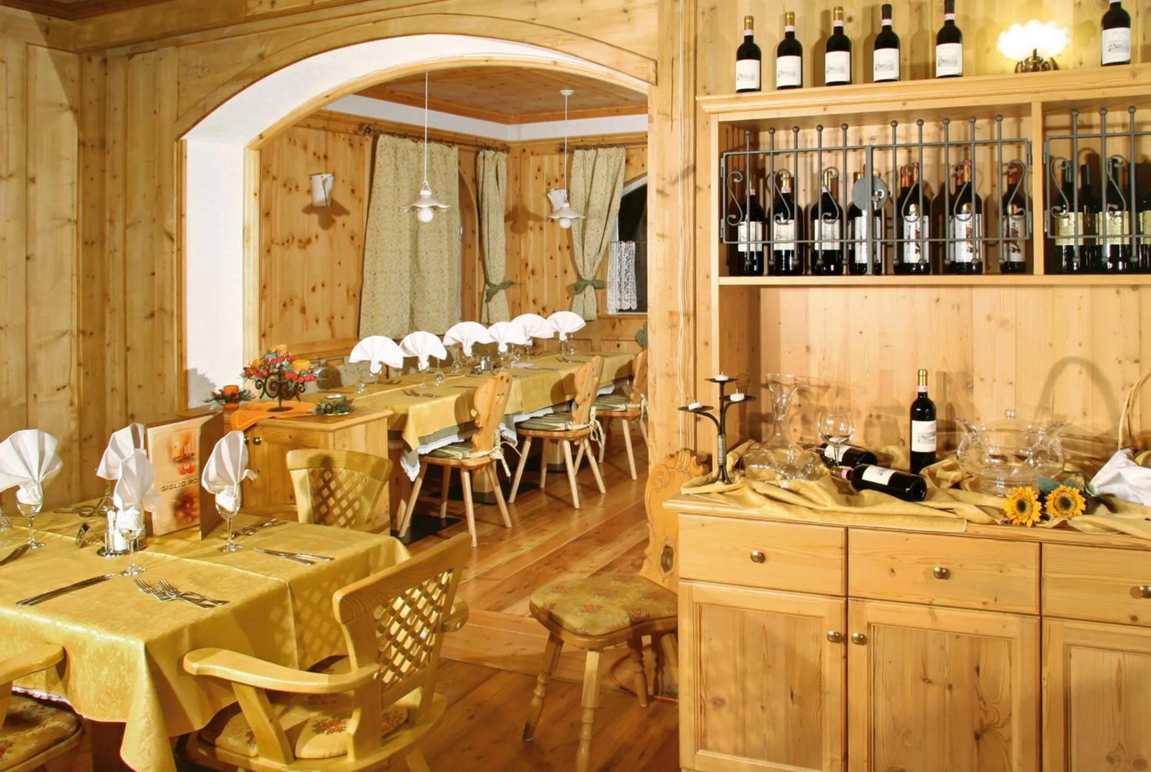 Restaurant/places to eat in Hotel Soreghes Gran Chalet