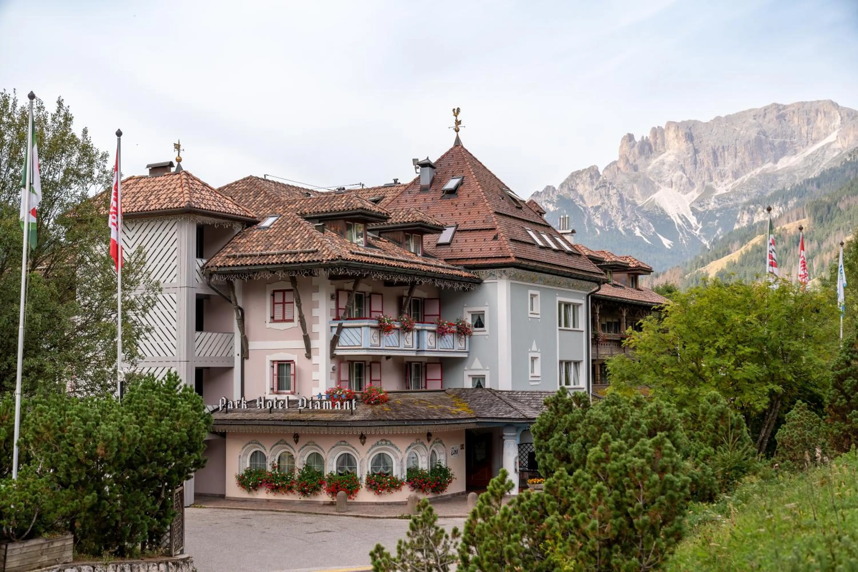 Property building in Hotel Diamant Park