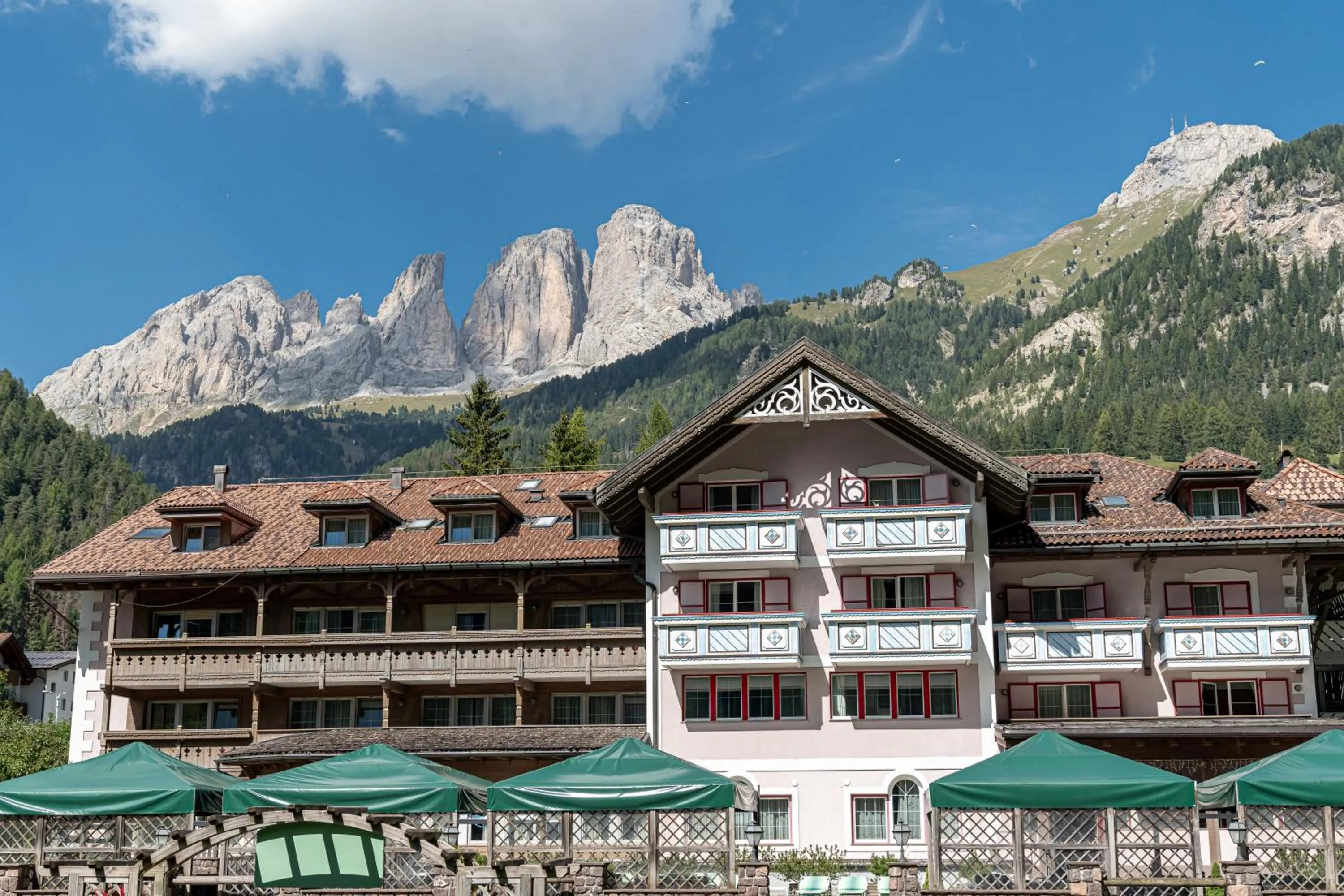 Property building in Hotel Diamant Park