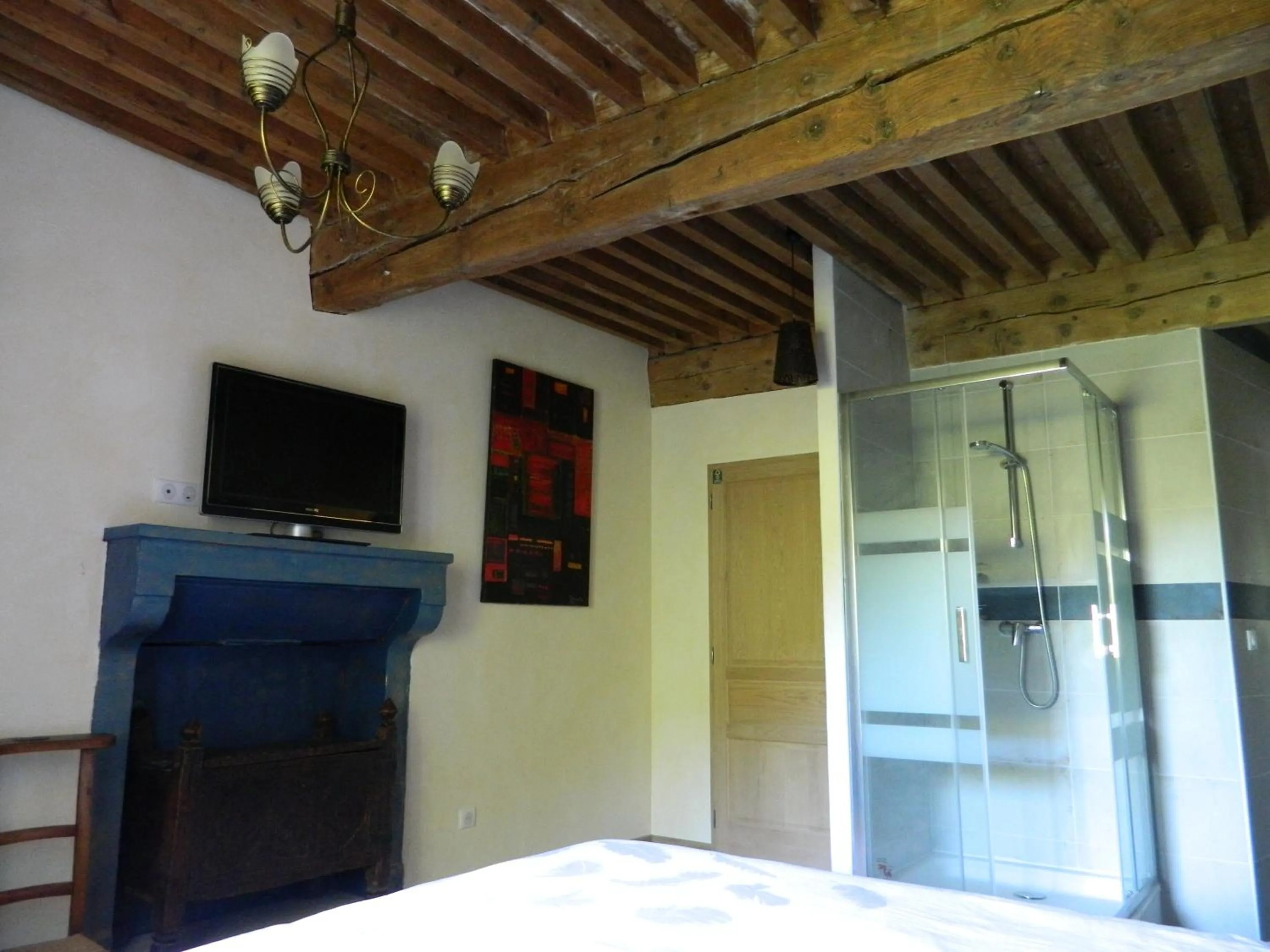 Photo of the whole room in Gite de l'école