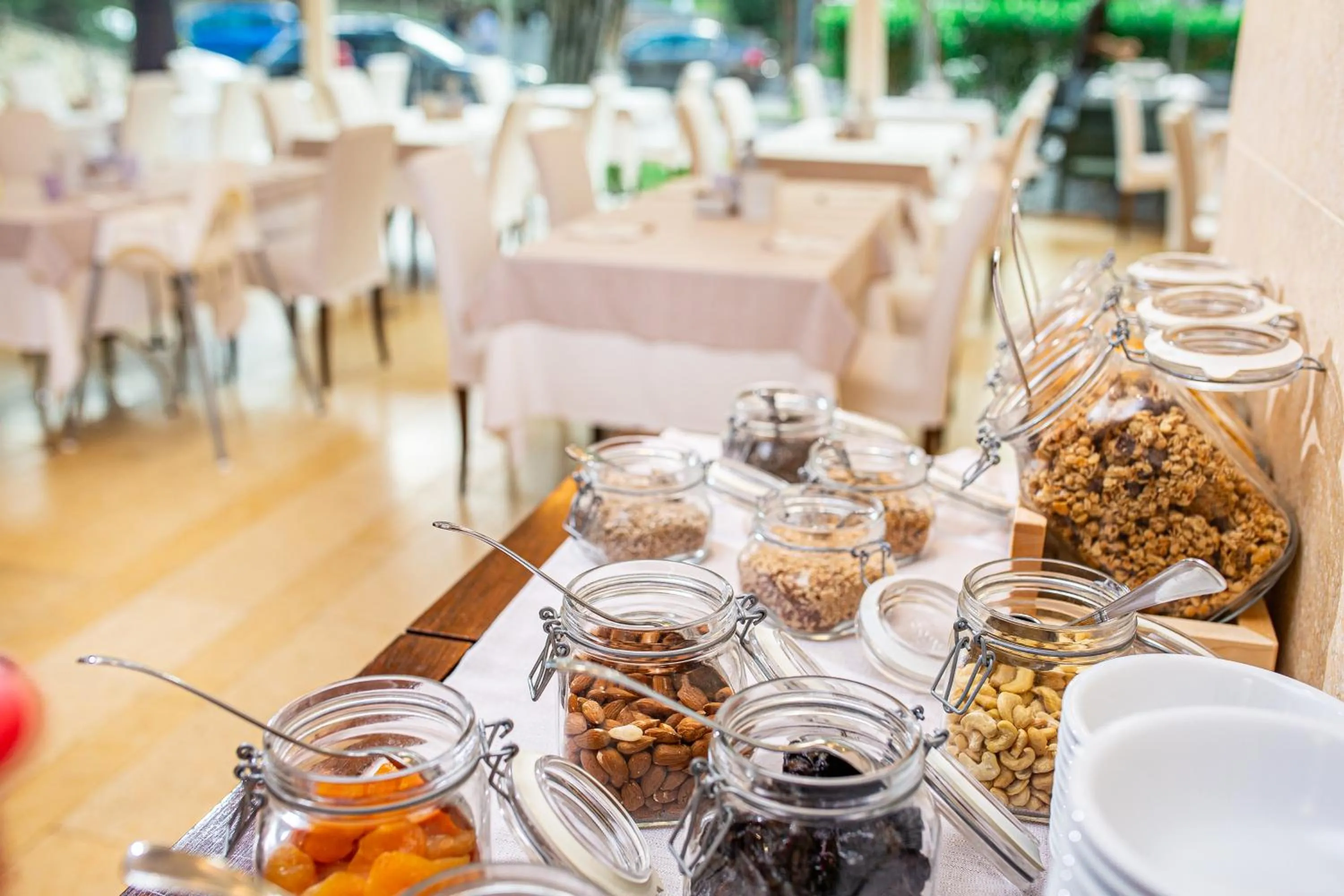 Restaurant/places to eat in Hotel Rex