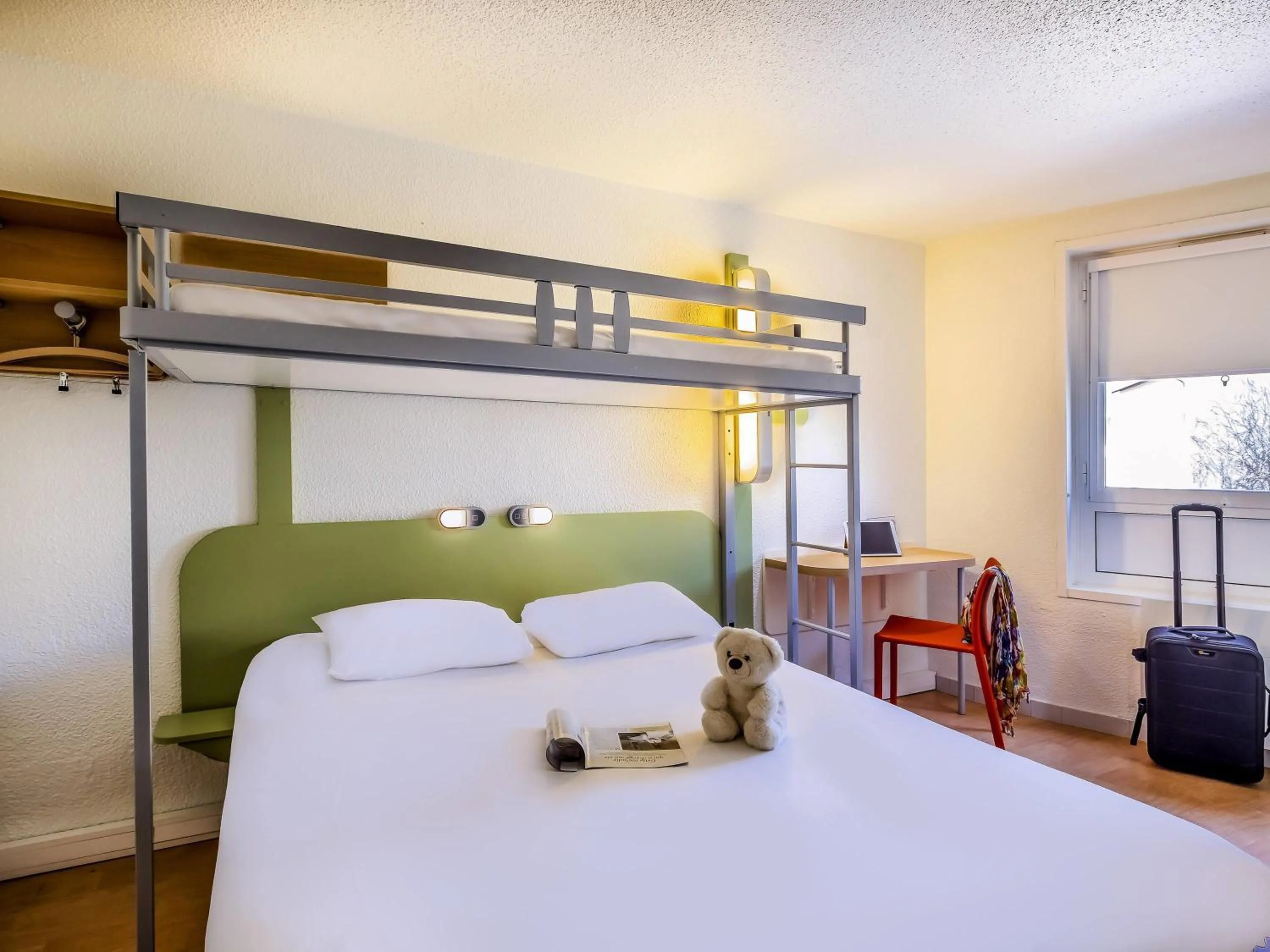 Bedroom, Bed in ibis budget Limoges Centre Gare