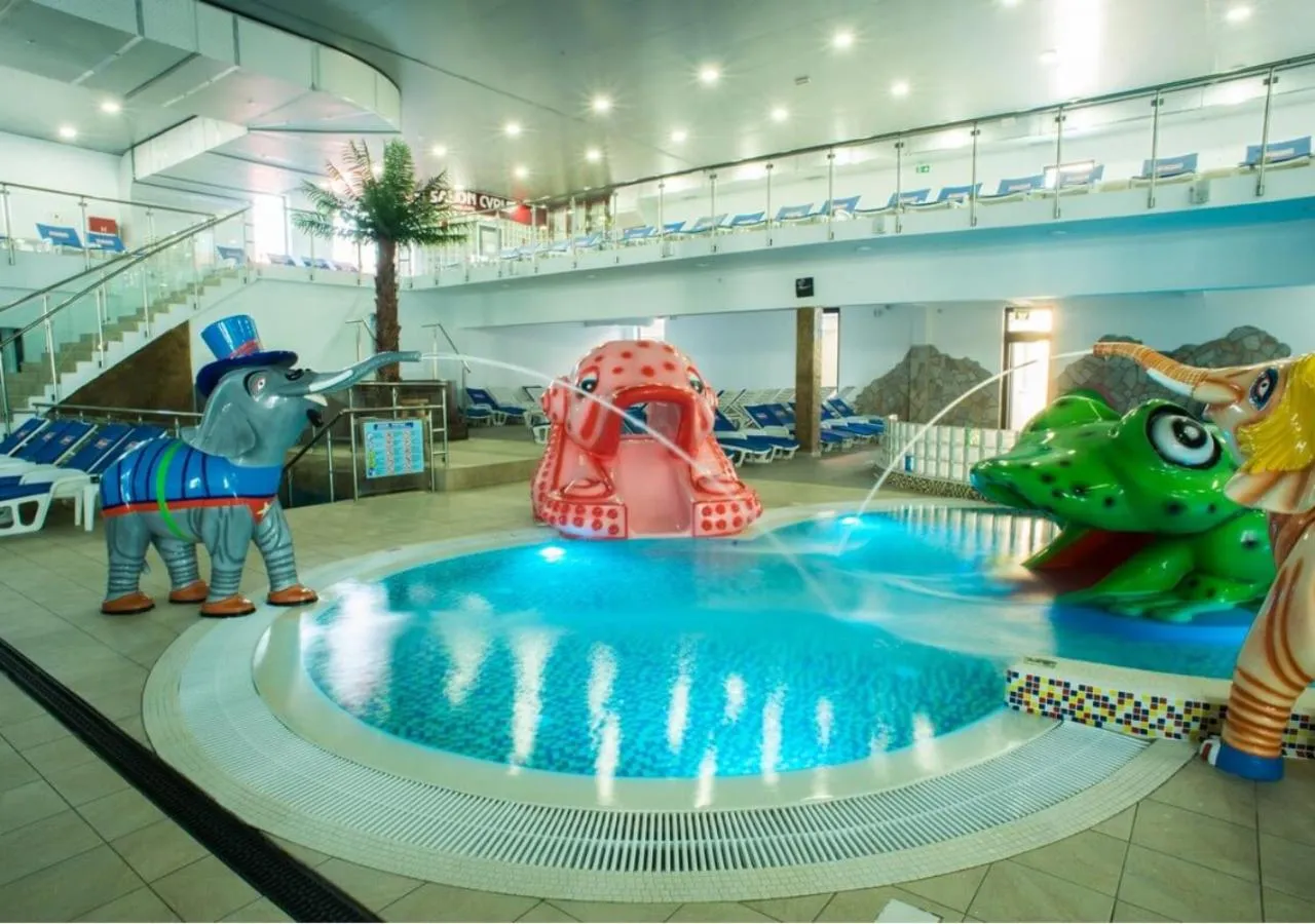 People in Garni Hotel Hollywoodland Wellness & Aquapark