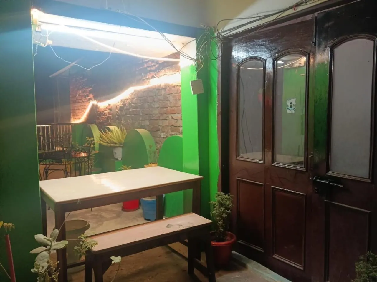 Sandhya Guest House Varanasi Near Ganga River