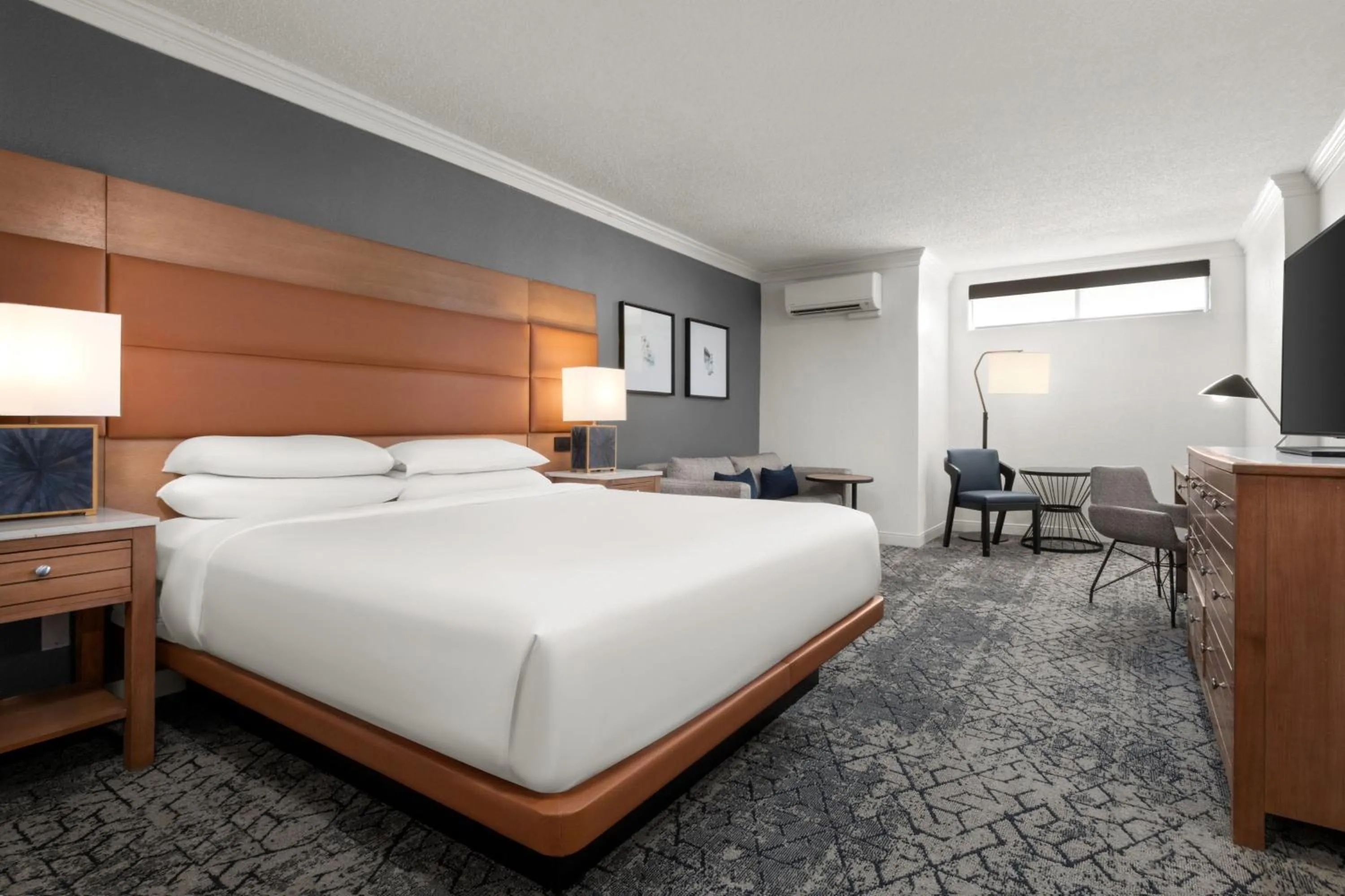 Photo of the whole room, Bed in Sheraton Oceanfront Hotel