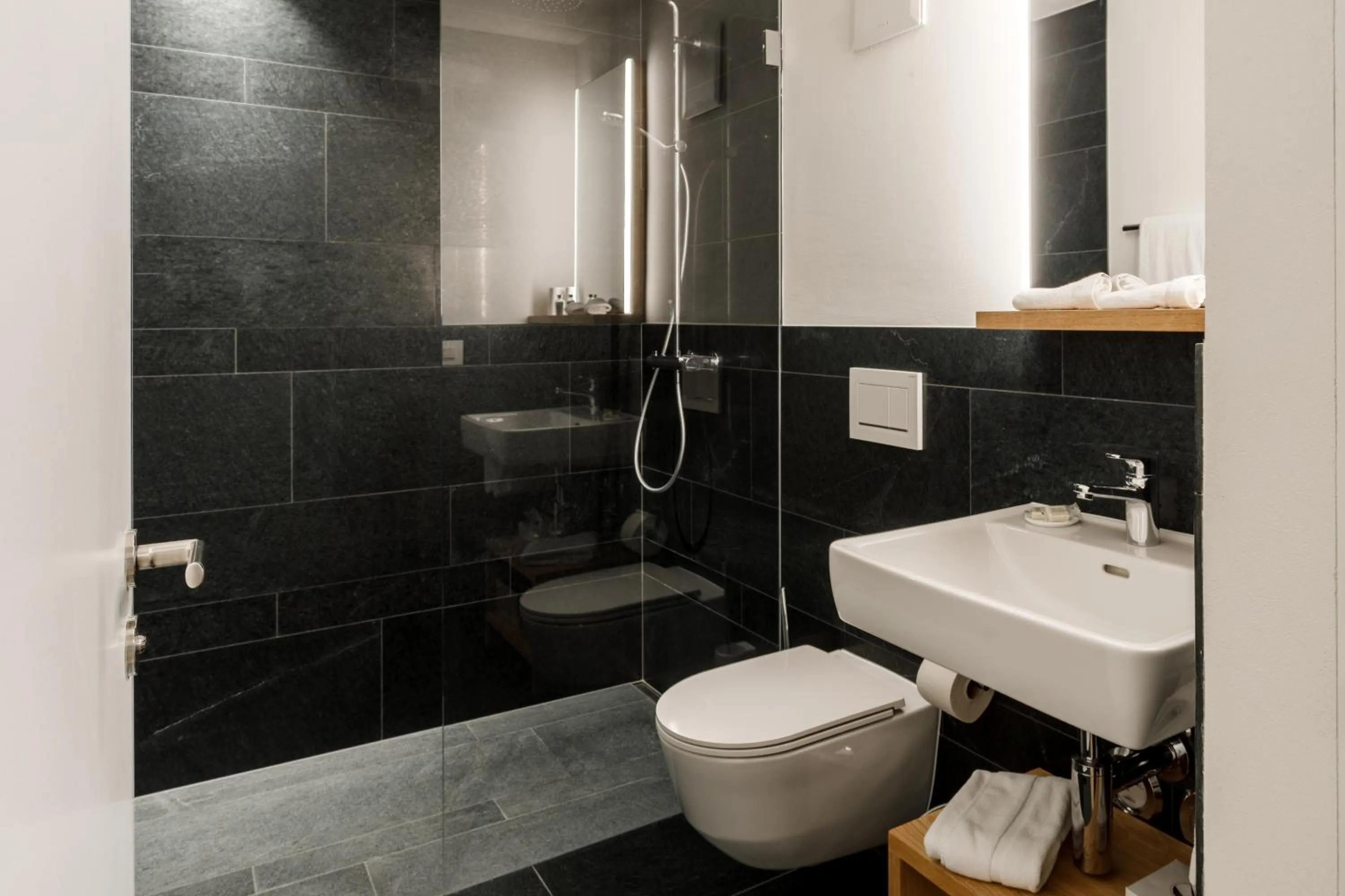 Shower in Hotel & SPA Croce Bianca