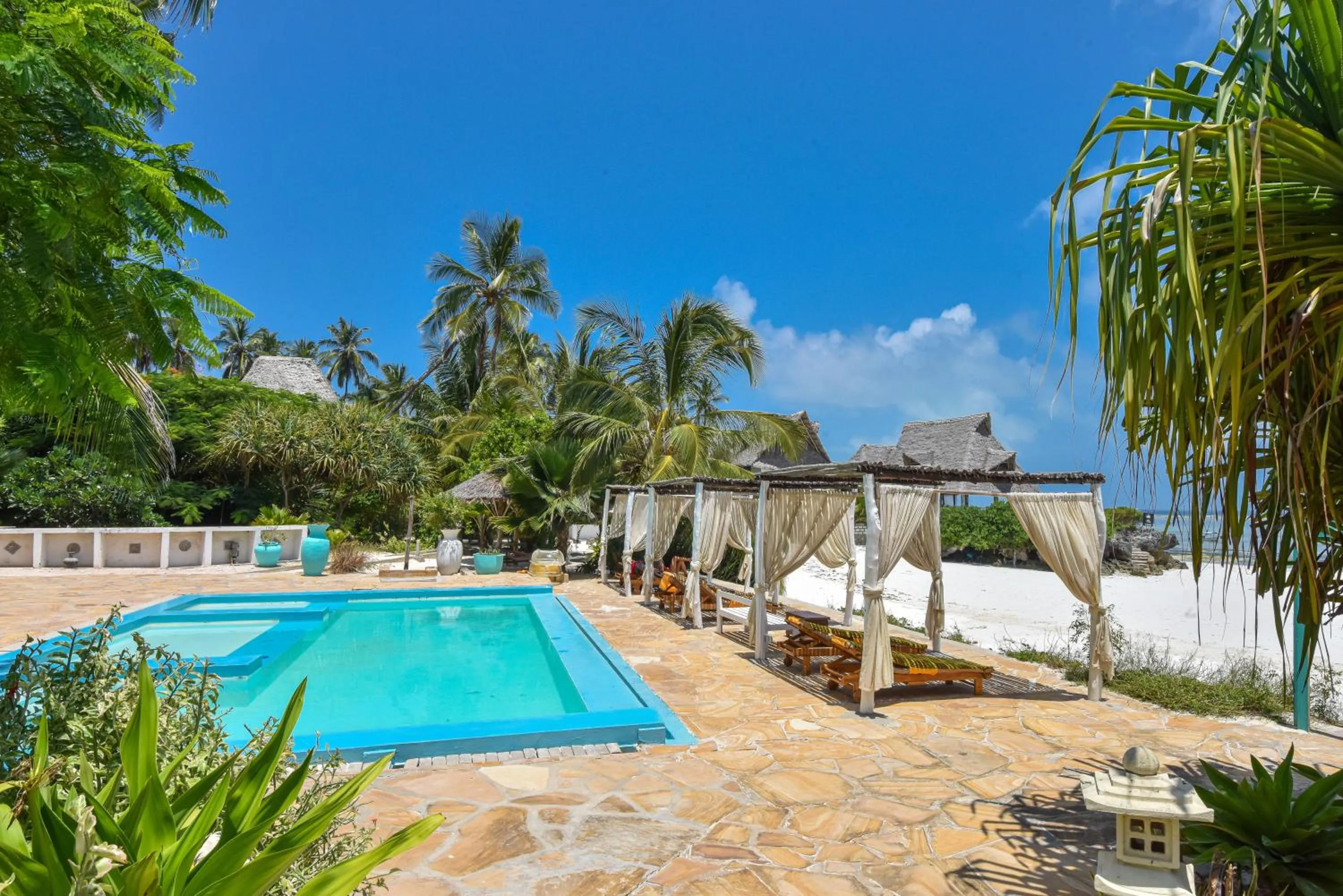 Swimming pool in Jafferji Beach Retreat