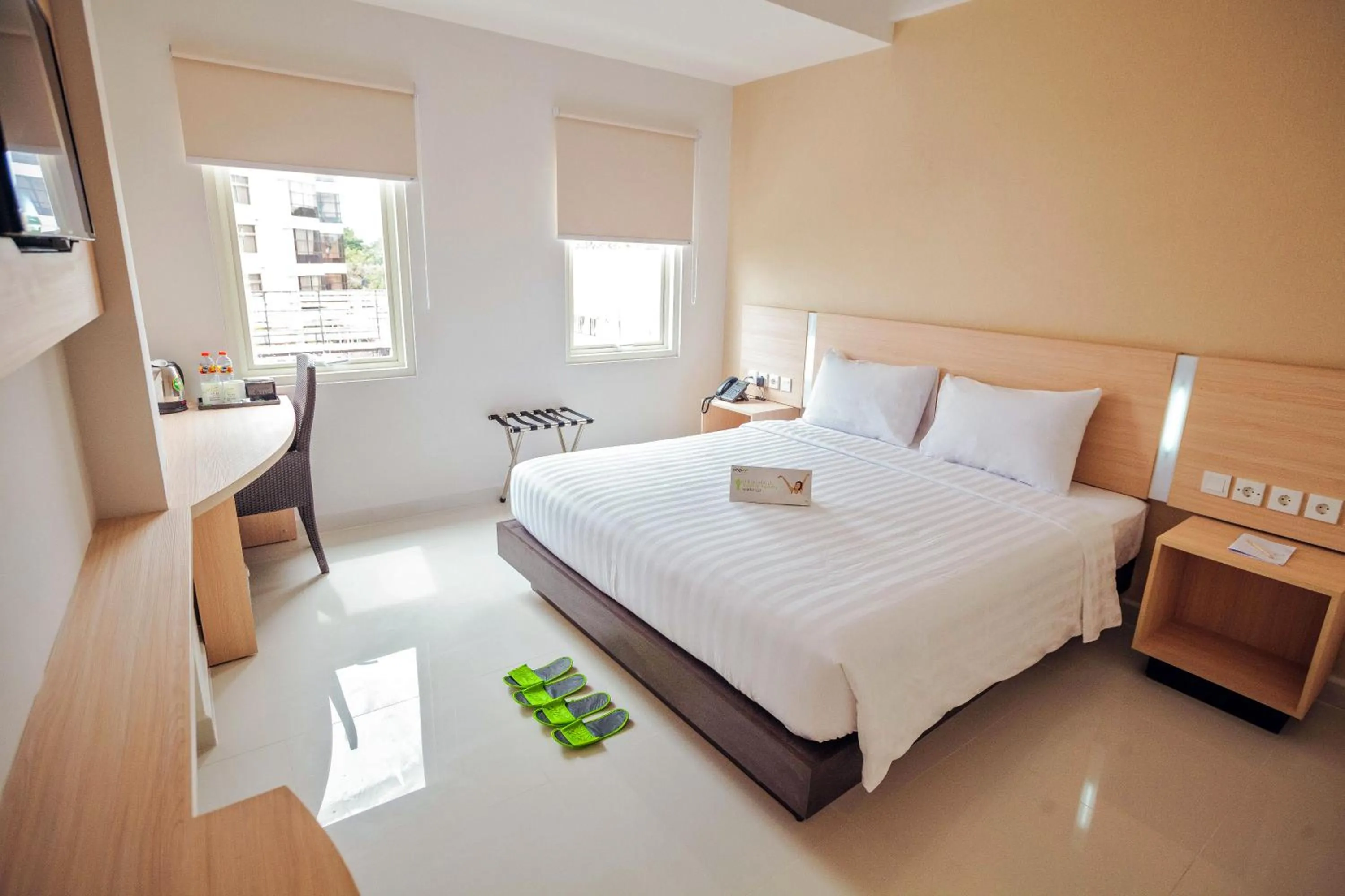 Bedroom, Bed in Whiz Prime Hotel Sudirman Makassar