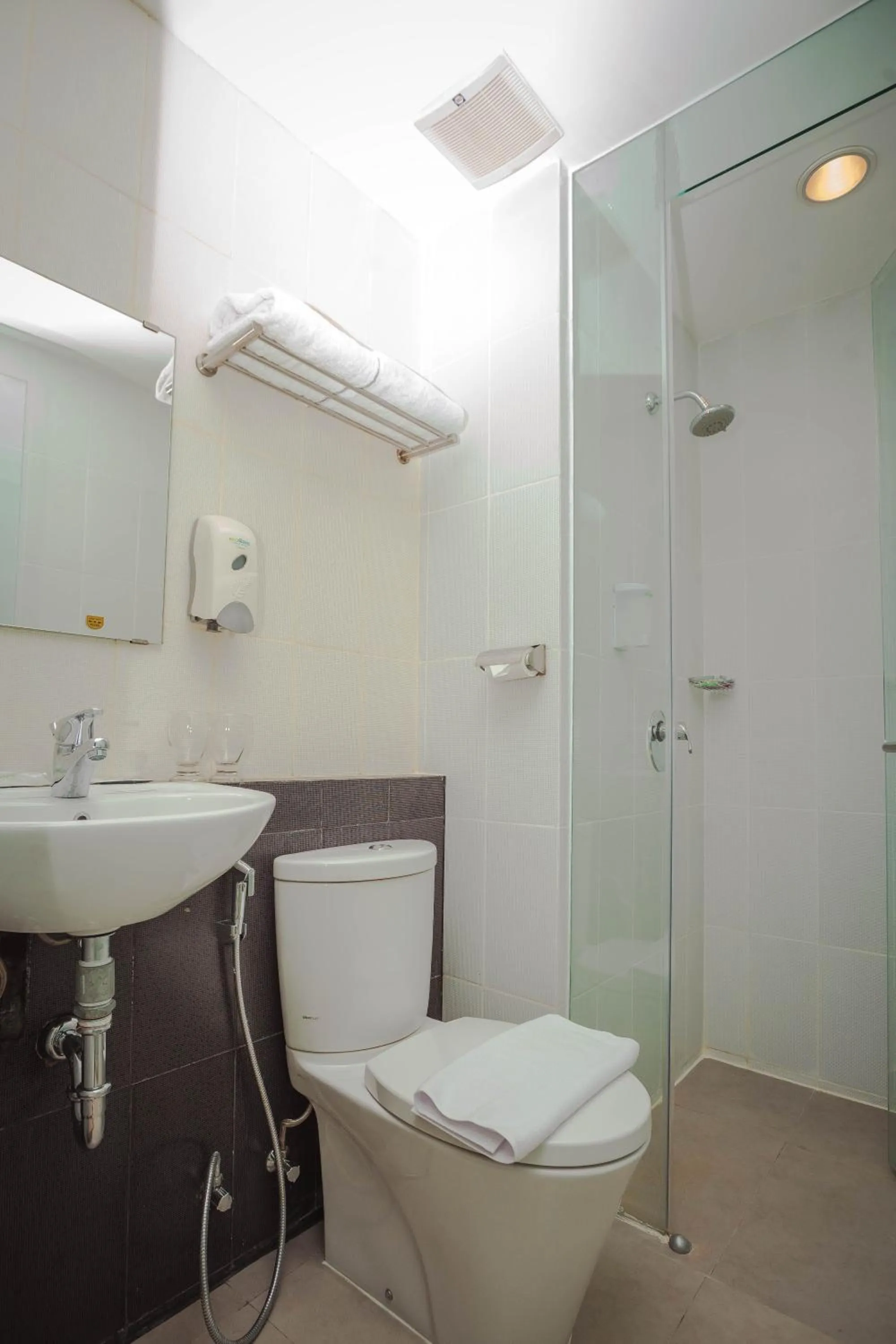Bathroom in Whiz Prime Hotel Sudirman Makassar