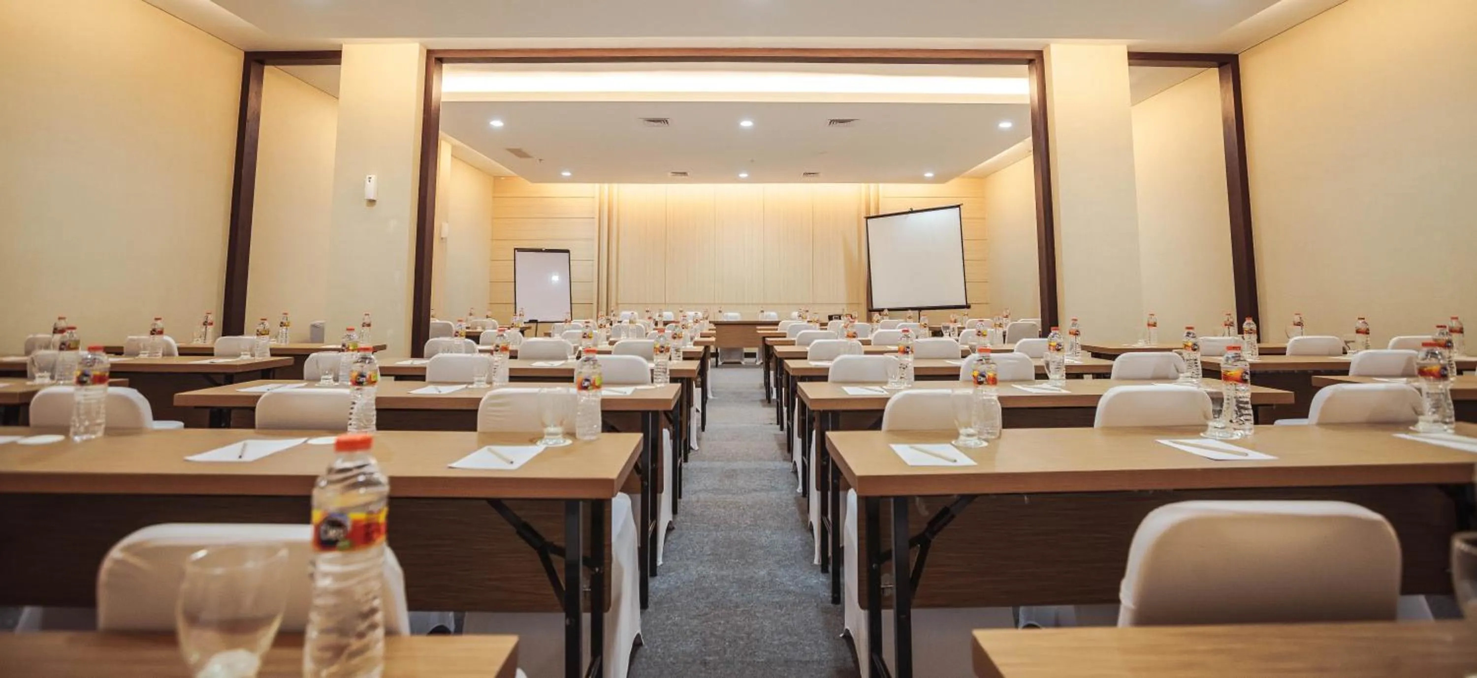 Whiz Prime Hotel Sudirman Makassar