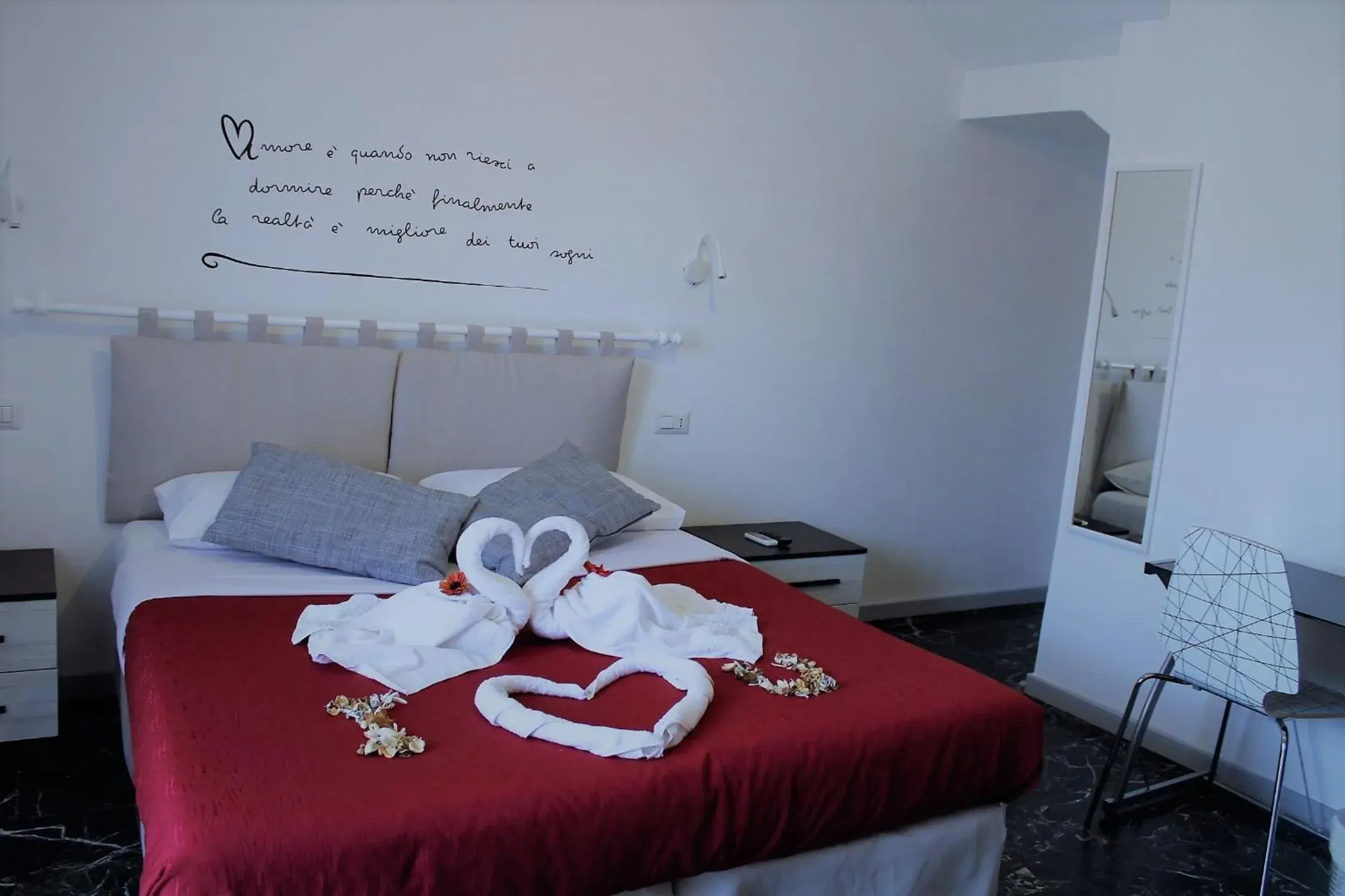 Double or Twin Room with Balcony in Oltre la Costa Double or Twin Room with Balcony in Oltre la Costa