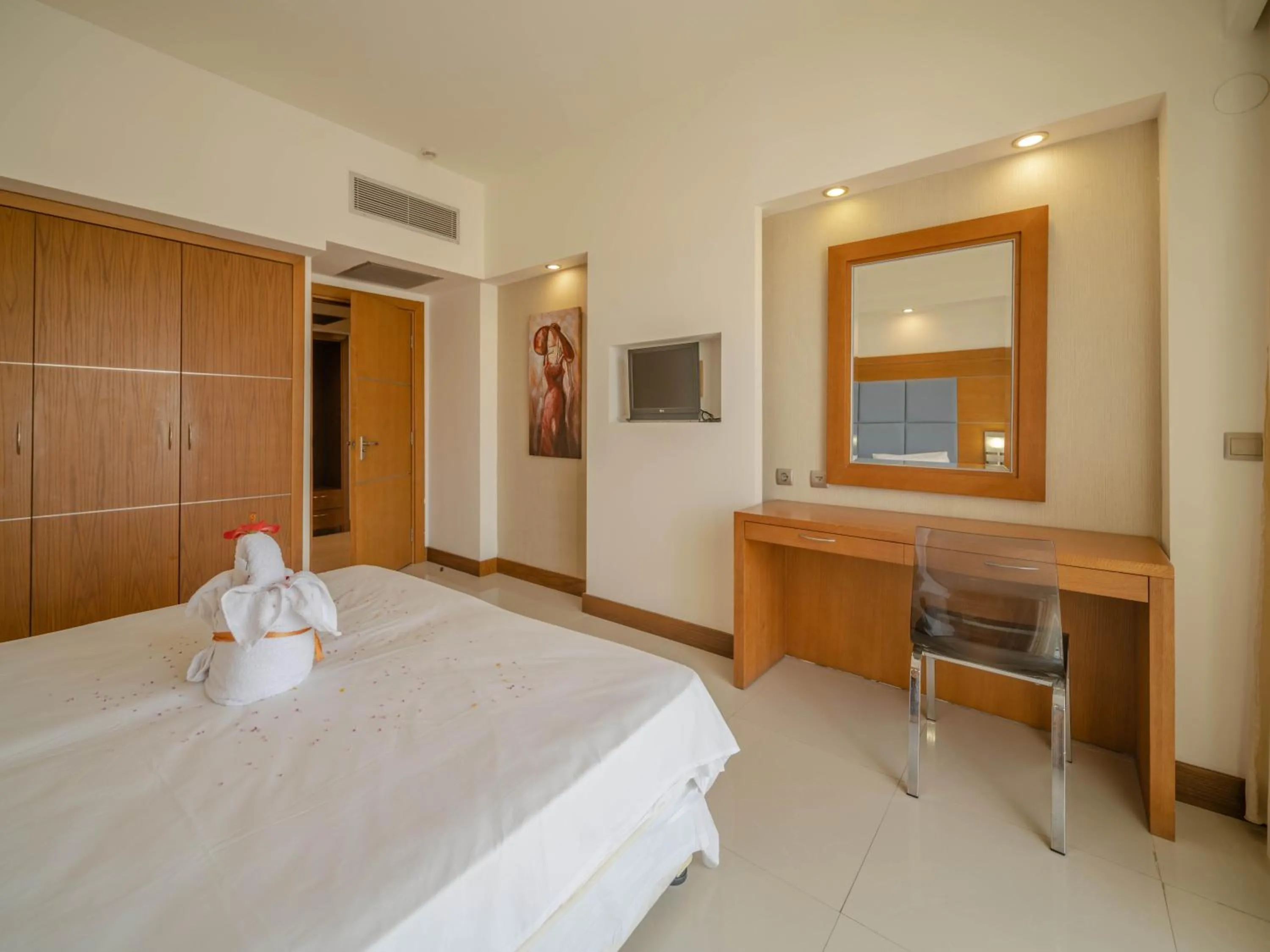 Bedroom, Bed in Sunshine Rhodes