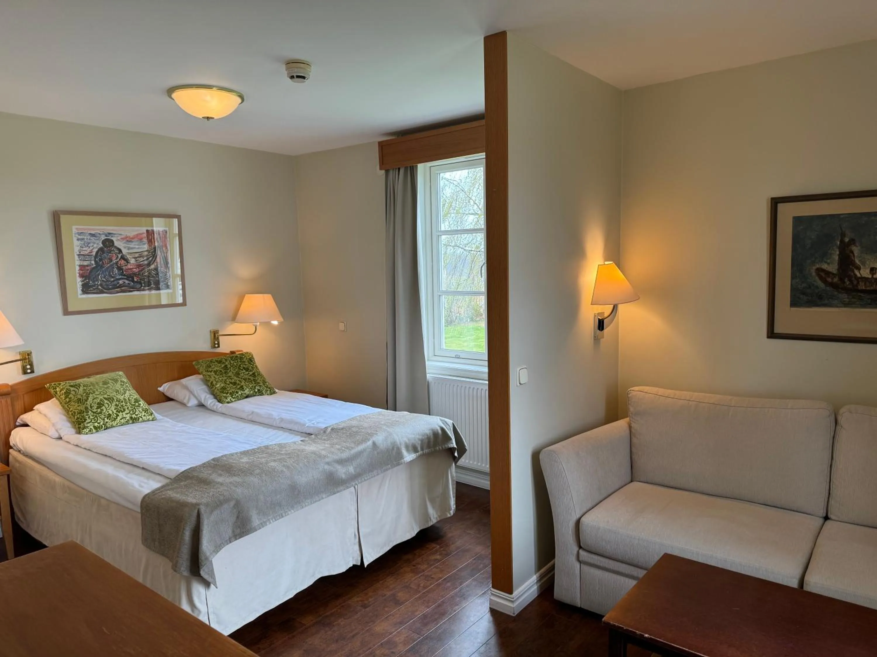 Property building, Bed in Hotel Tanum Gestgifveri