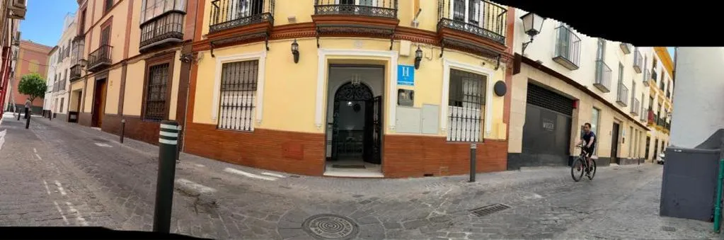 Property building in Hostal Paco´s