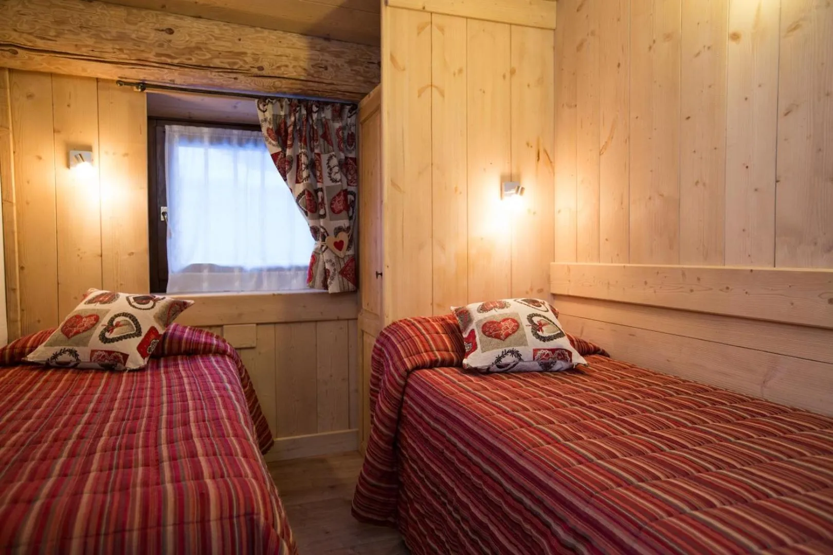 Bedroom, Bed in Hotel Restaurant La Barme