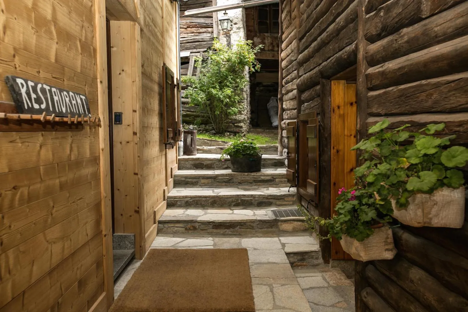 Decorative detail in Hotel Restaurant La Barme