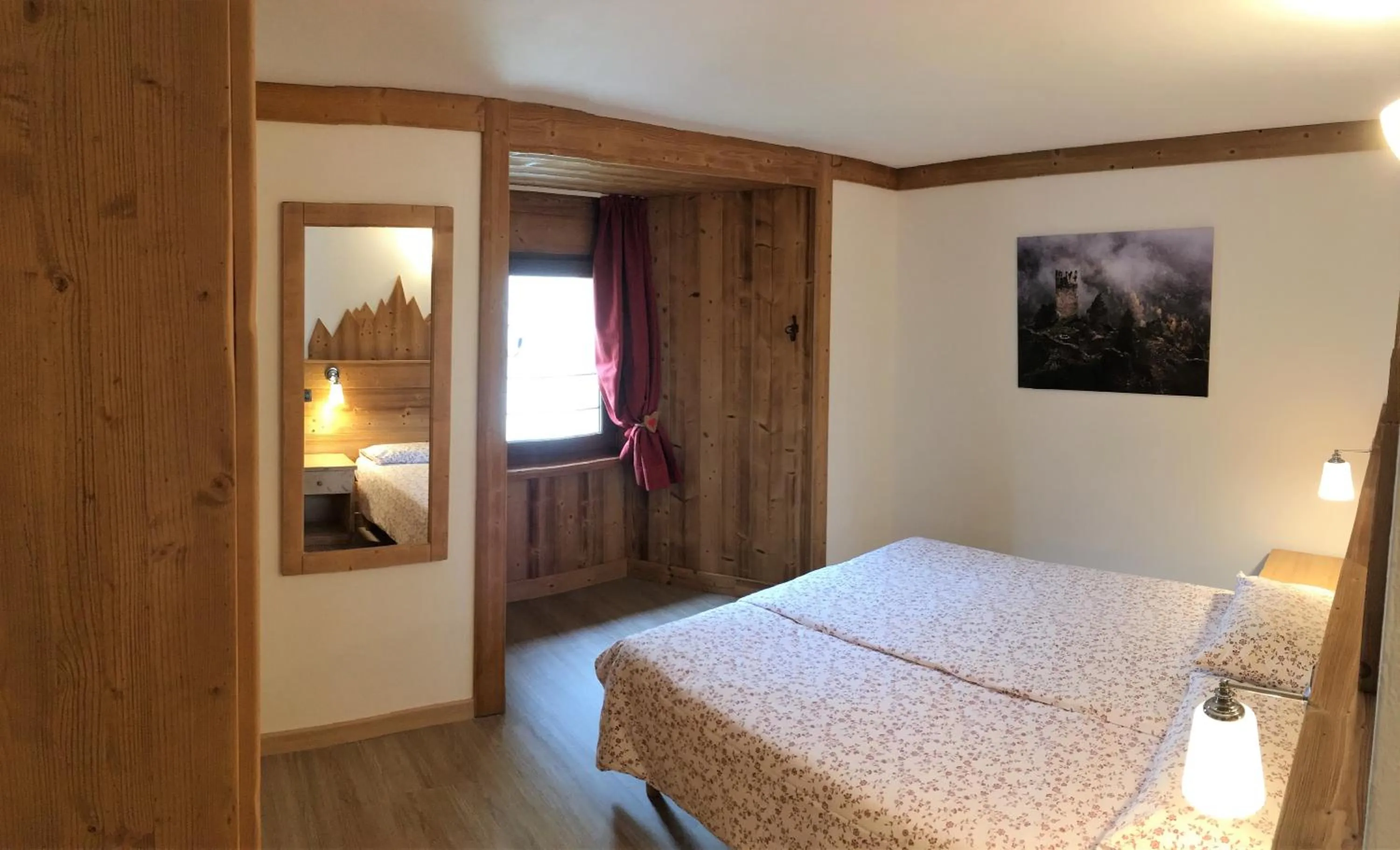 Photo of the whole room, Bed in Résidence Château Royal