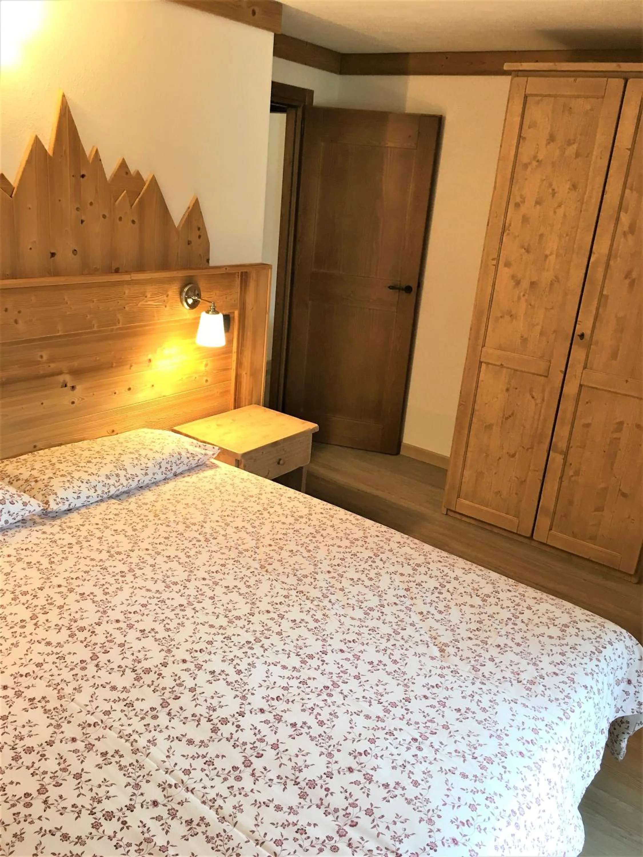 Photo of the whole room, Bed in Résidence Château Royal