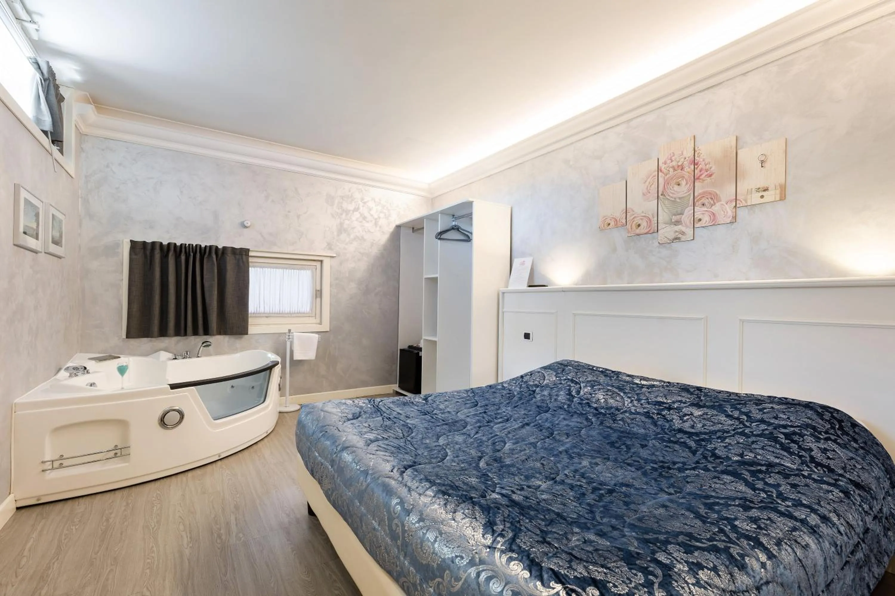 Photo of the whole room, Bed in HOTEL Villa Lilla