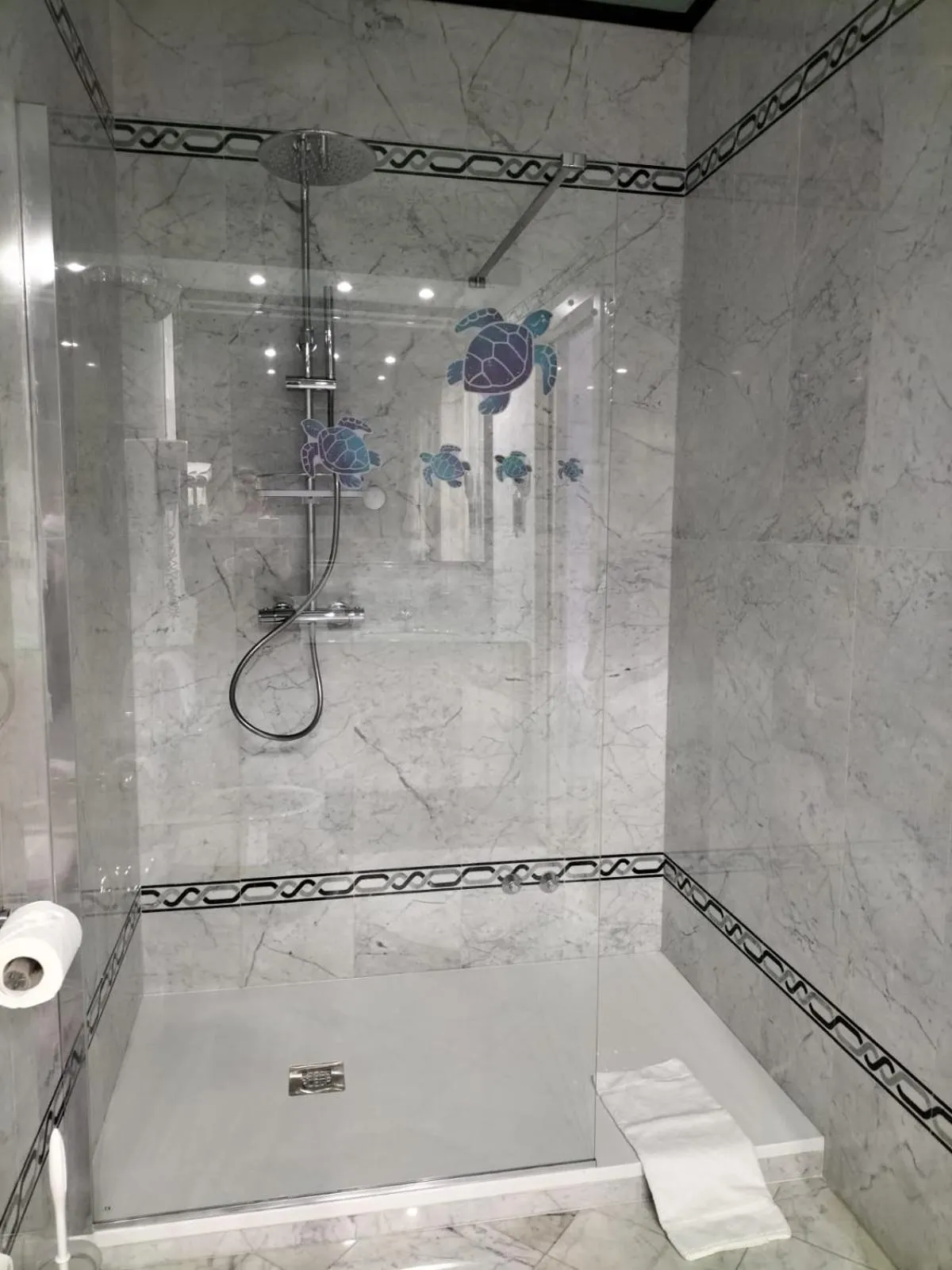 Shower in HOTEL Villa Lilla