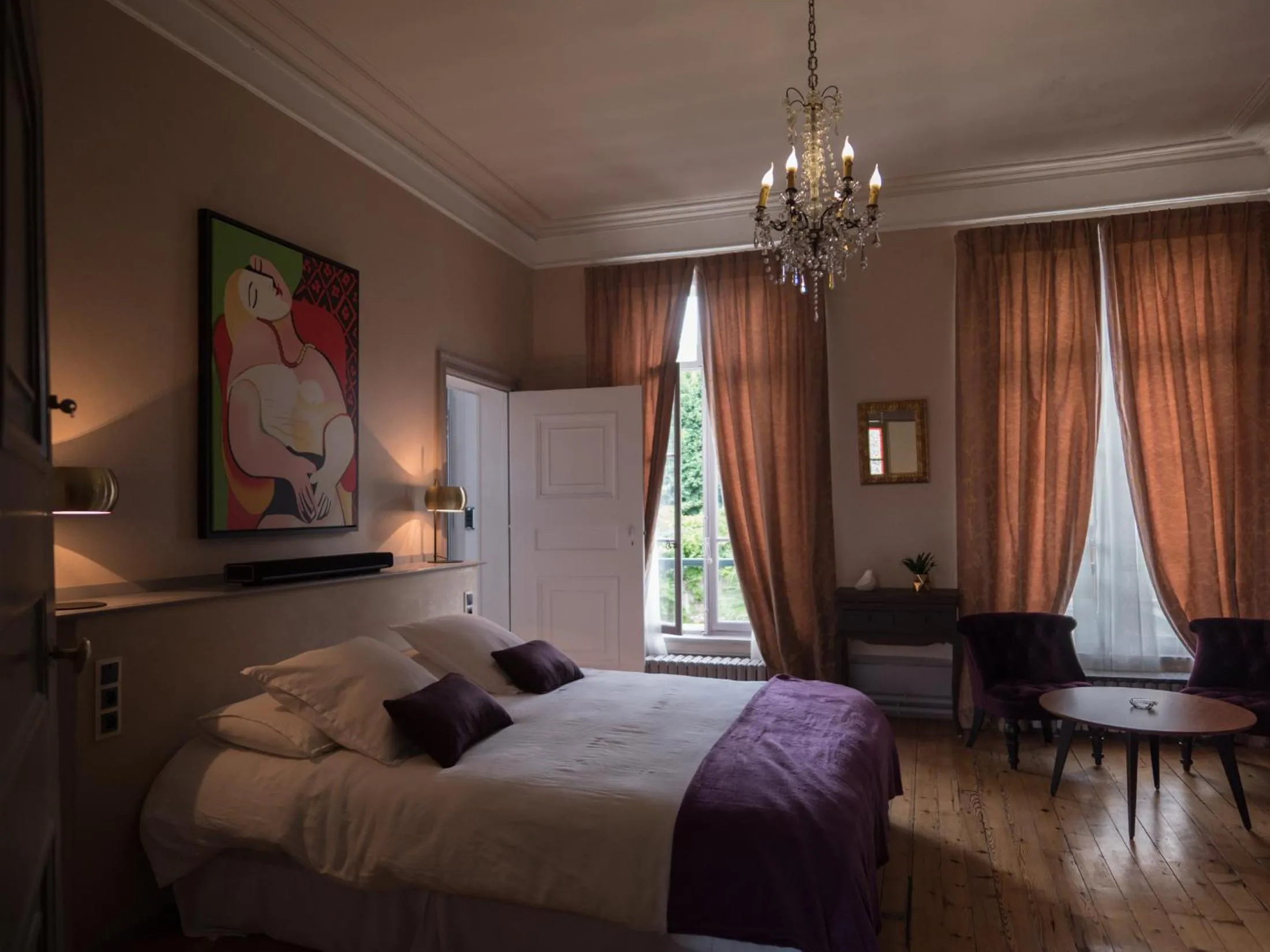 Bedroom, Bed in Une maison en ville Hypercentre - Spa