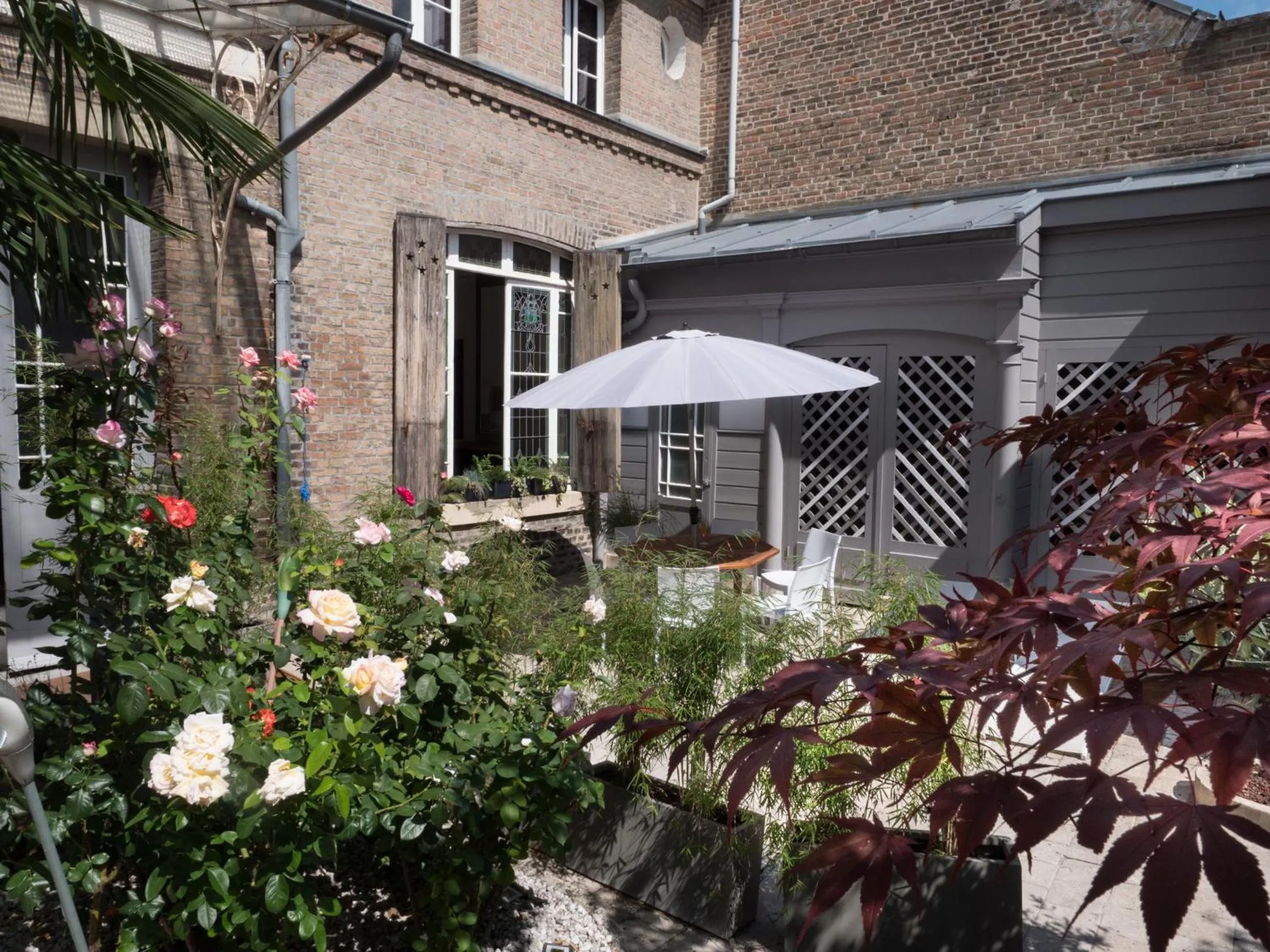 Garden in Une maison en ville Hypercentre - Spa