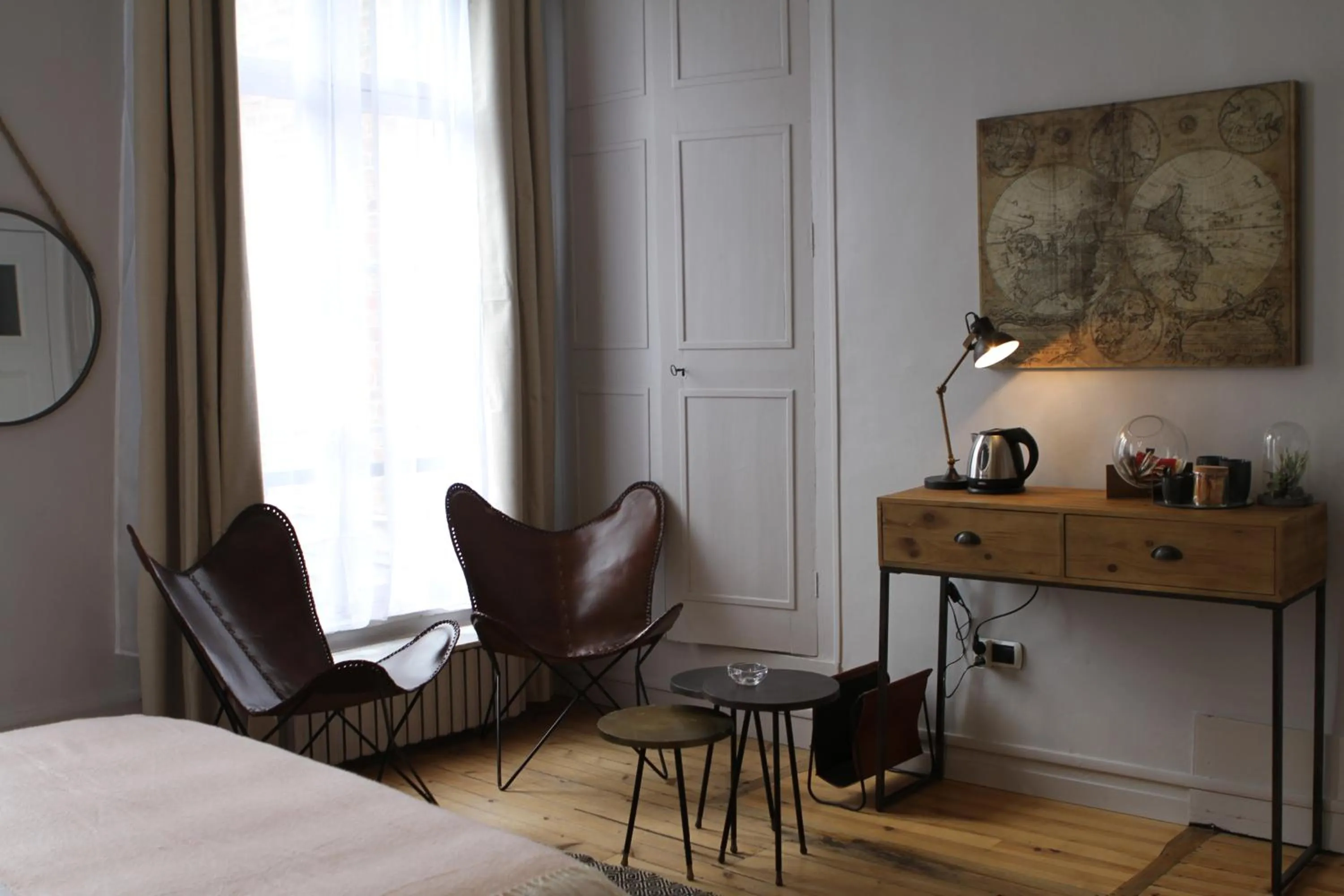 Photo of the whole room, Bed in Une maison en ville Hypercentre - Spa