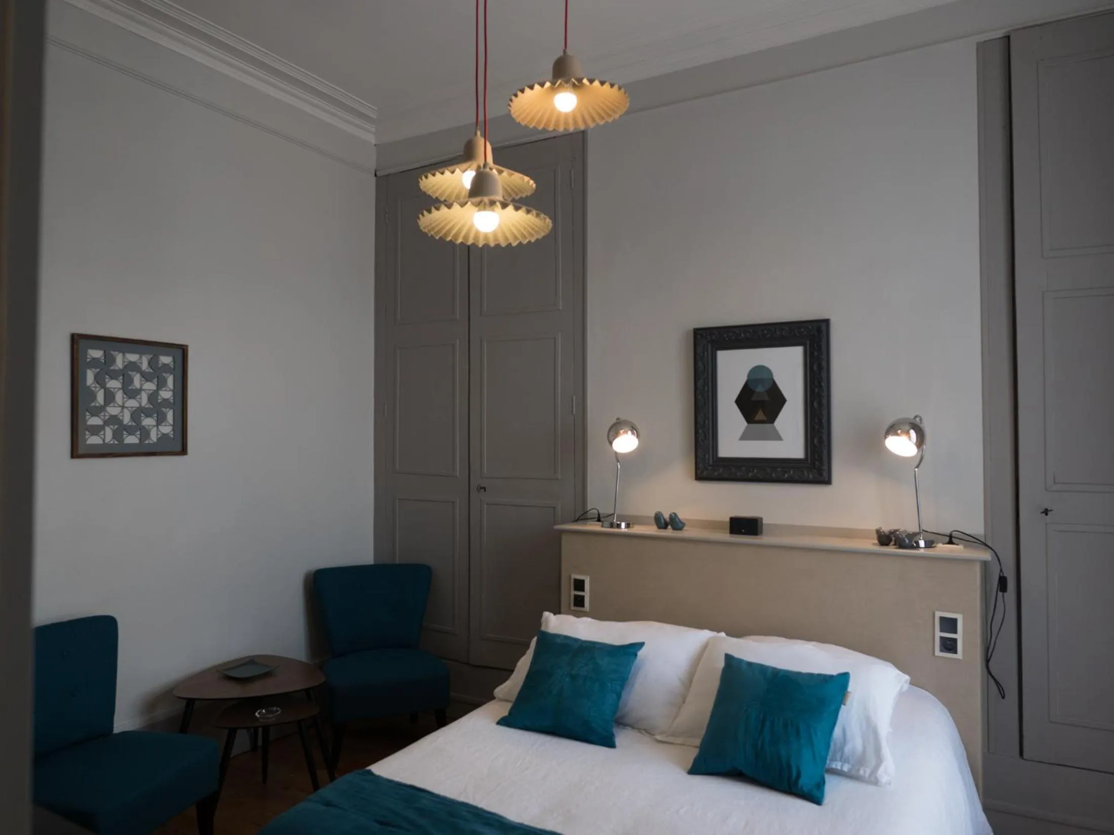 Bed in Une maison en ville Hypercentre - Spa