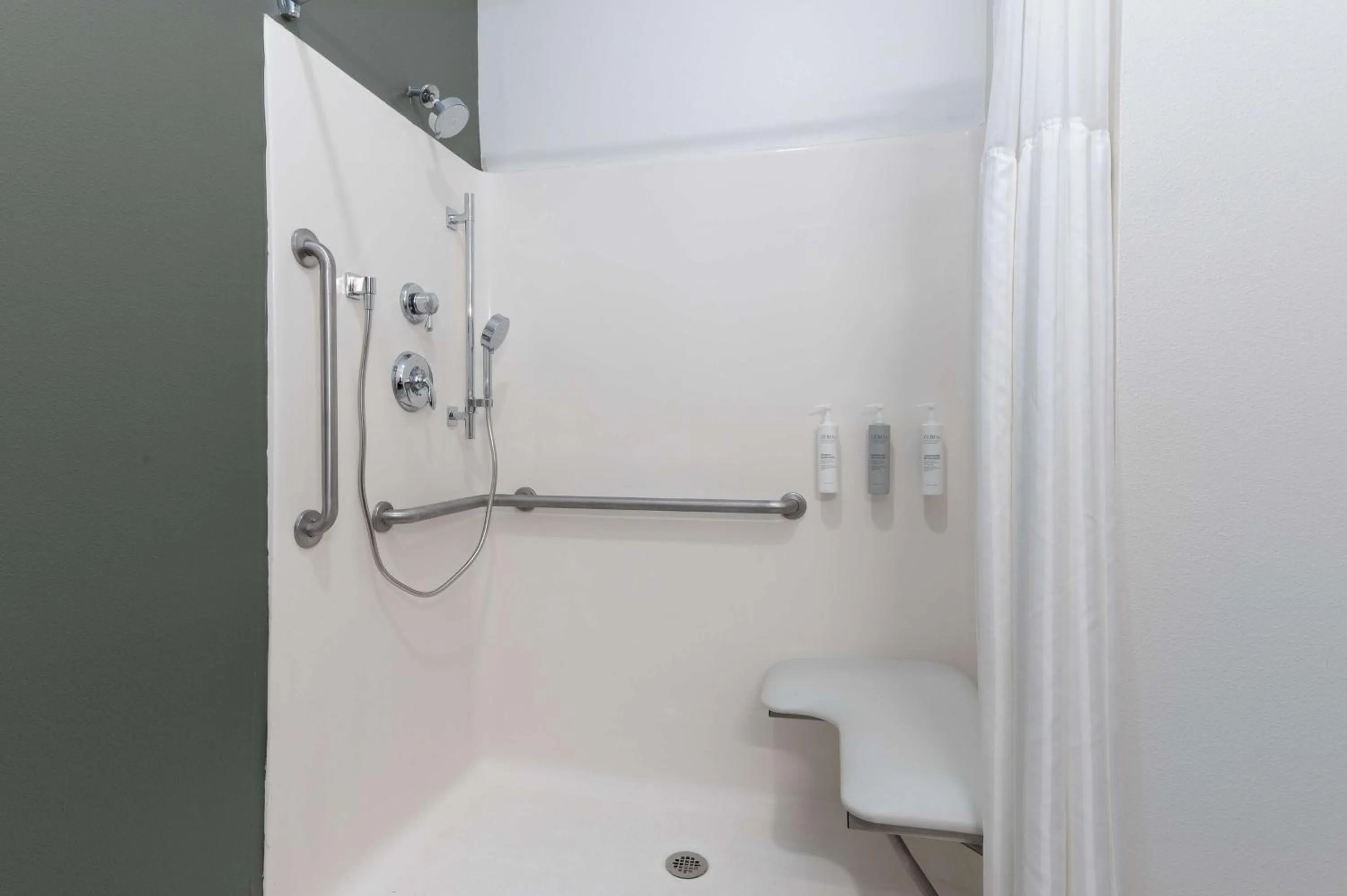 Bathroom in Spark by Hilton Savannah South I-95