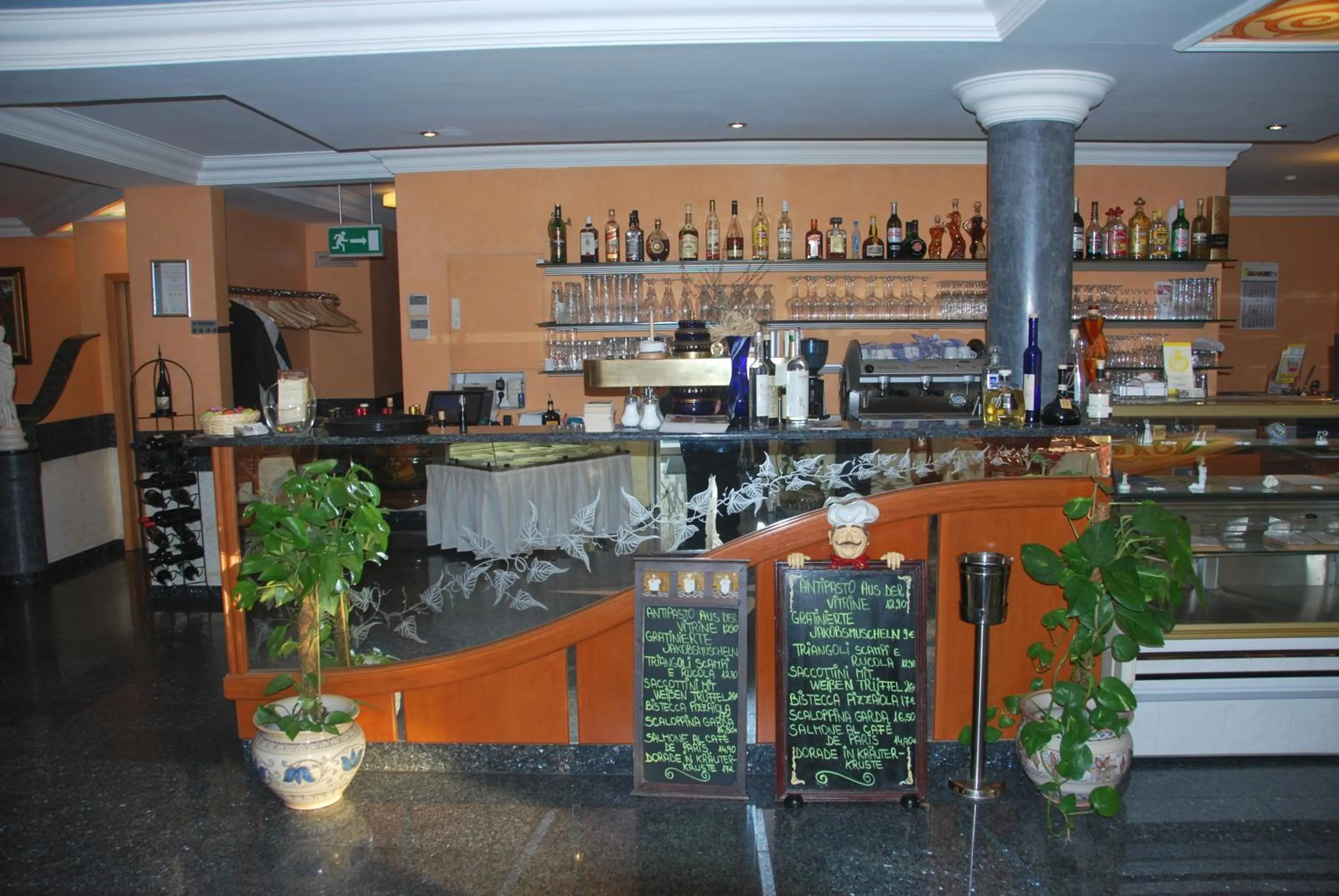 Restaurant/places to eat in Hotel & Restaurant Garda