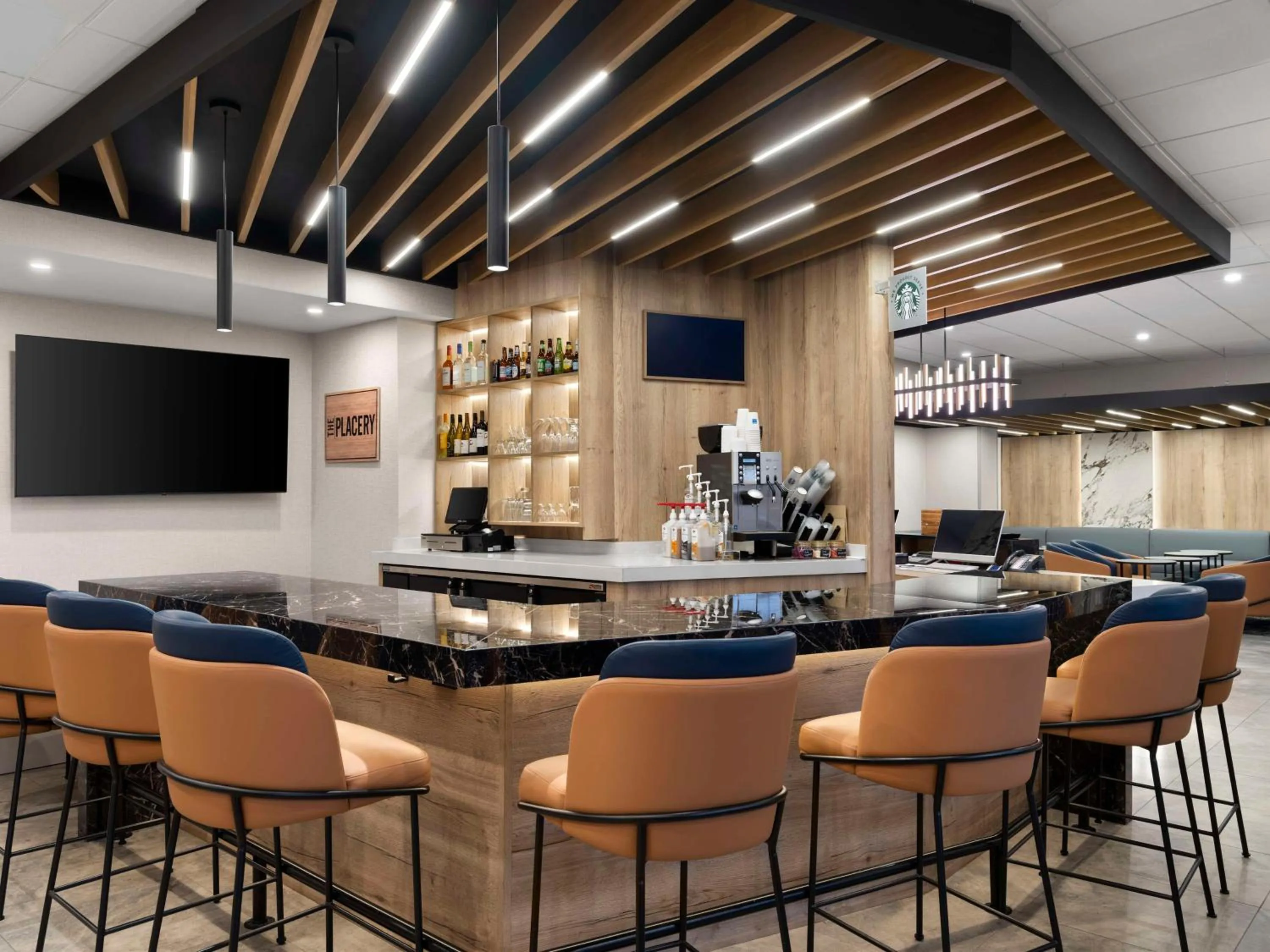 Lounge or bar in Hyatt Place Kansas City/Overland Park/Metcalf