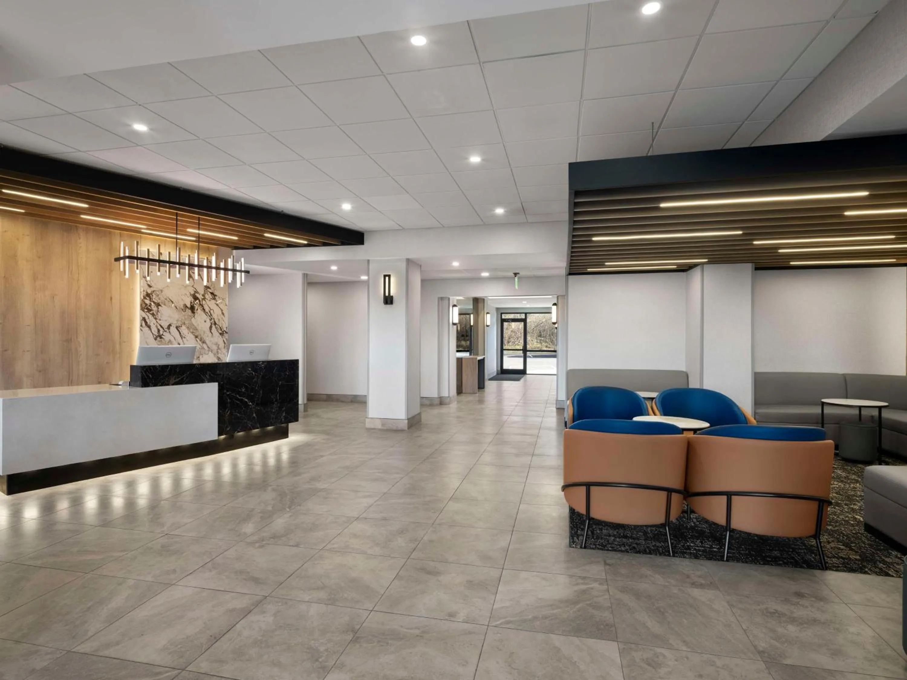 Lobby or reception in Hyatt Place Kansas City/Overland Park/Metcalf