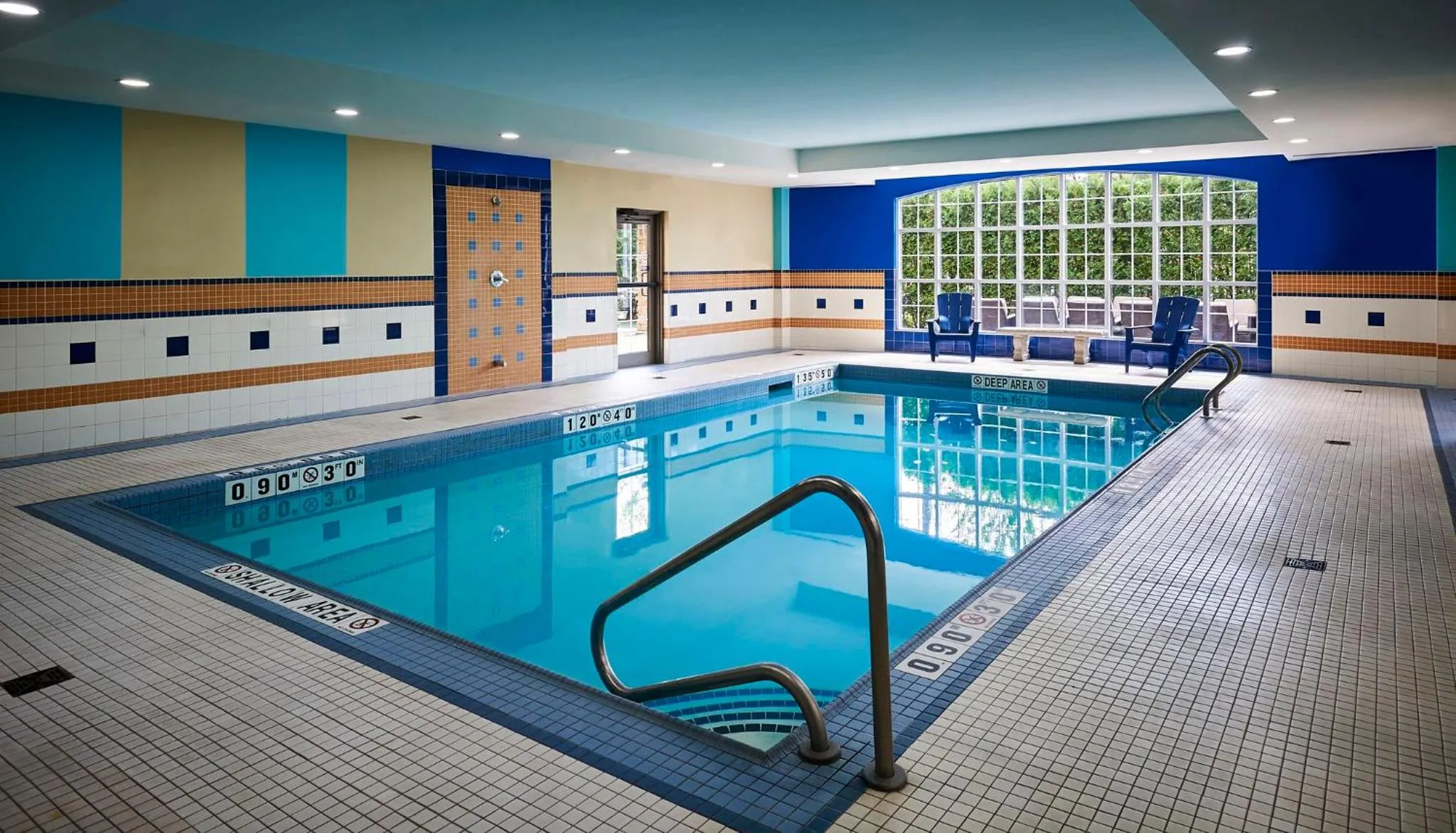 Swimming pool in Staybridge Suites Oakville Burlington by IHG