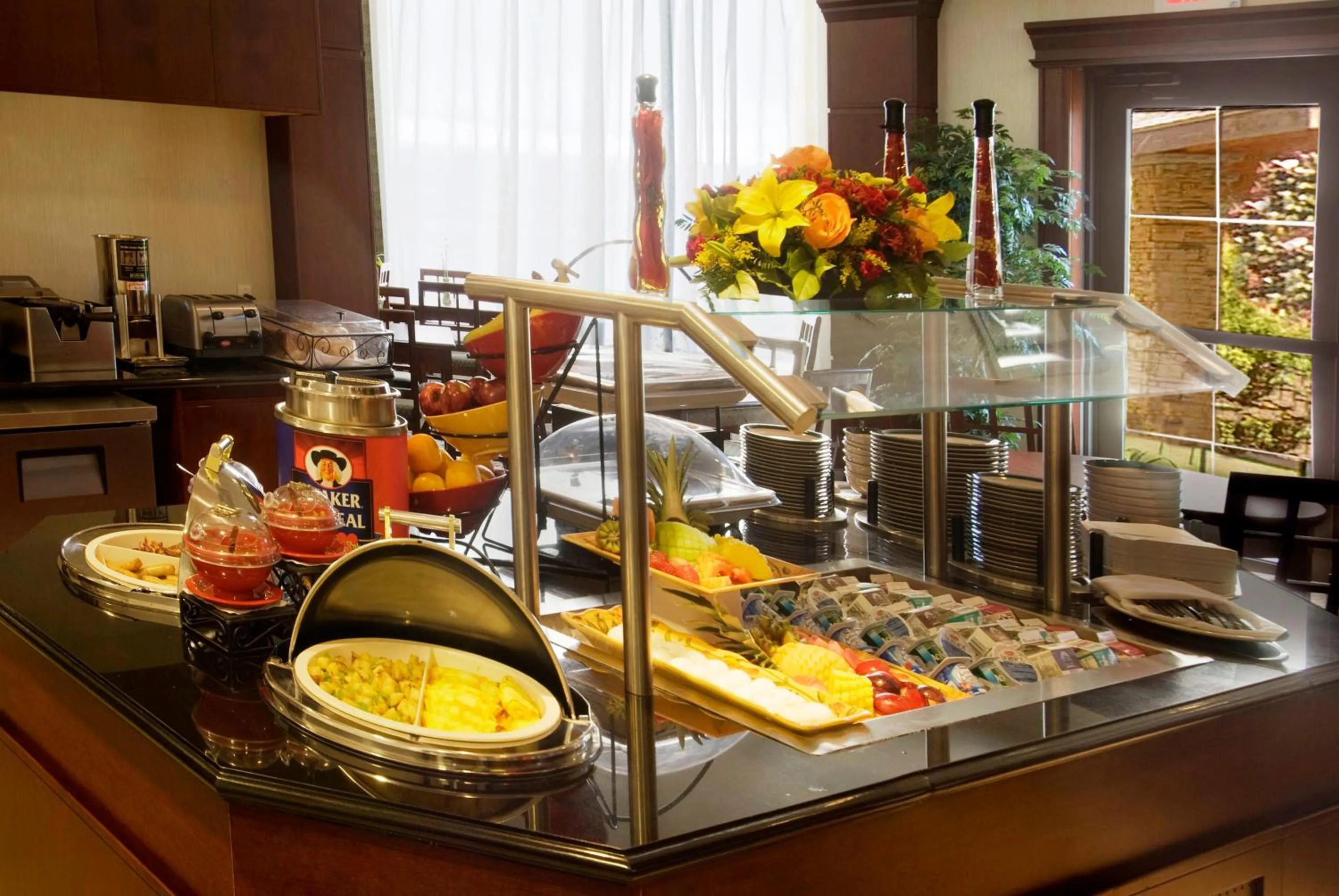 Breakfast in Staybridge Suites Oakville Burlington by IHG
