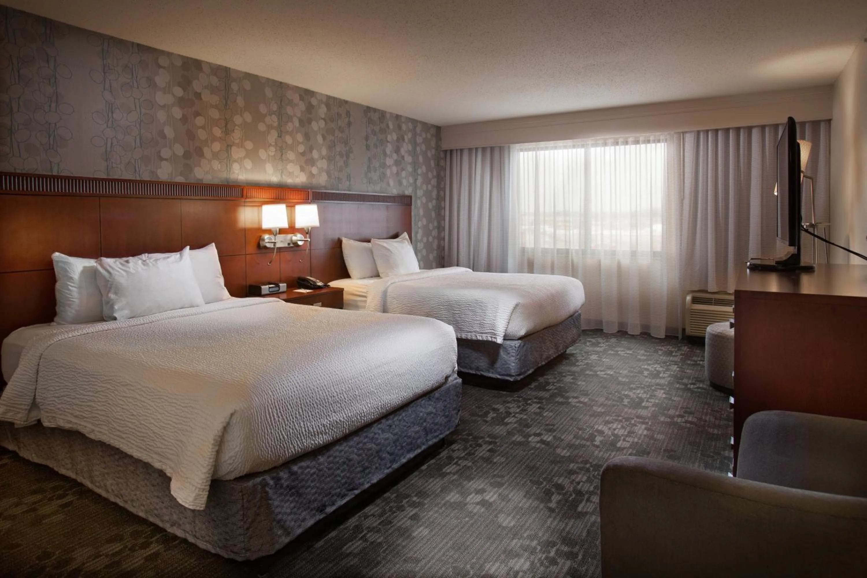 Bedroom, Bed in Courtyard by Marriott Fayetteville