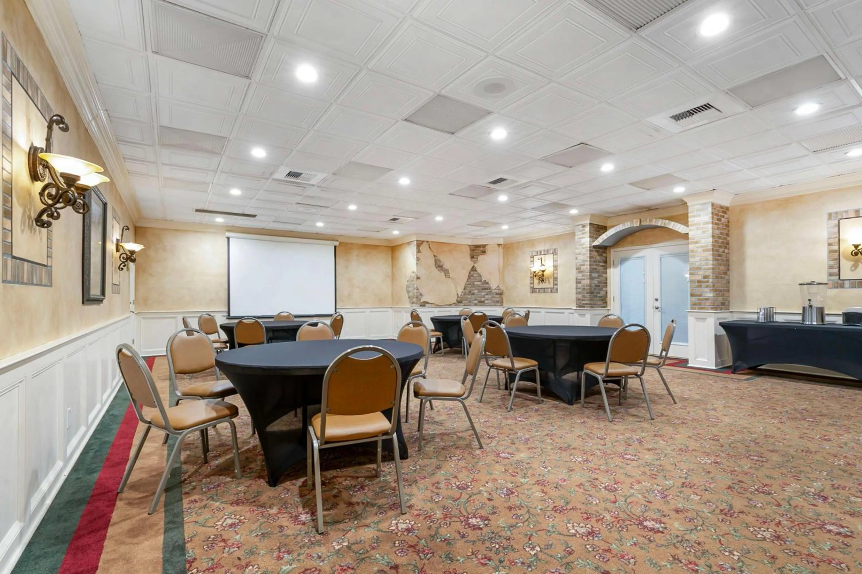 Meeting/conference room in Best Western Plus Westbank