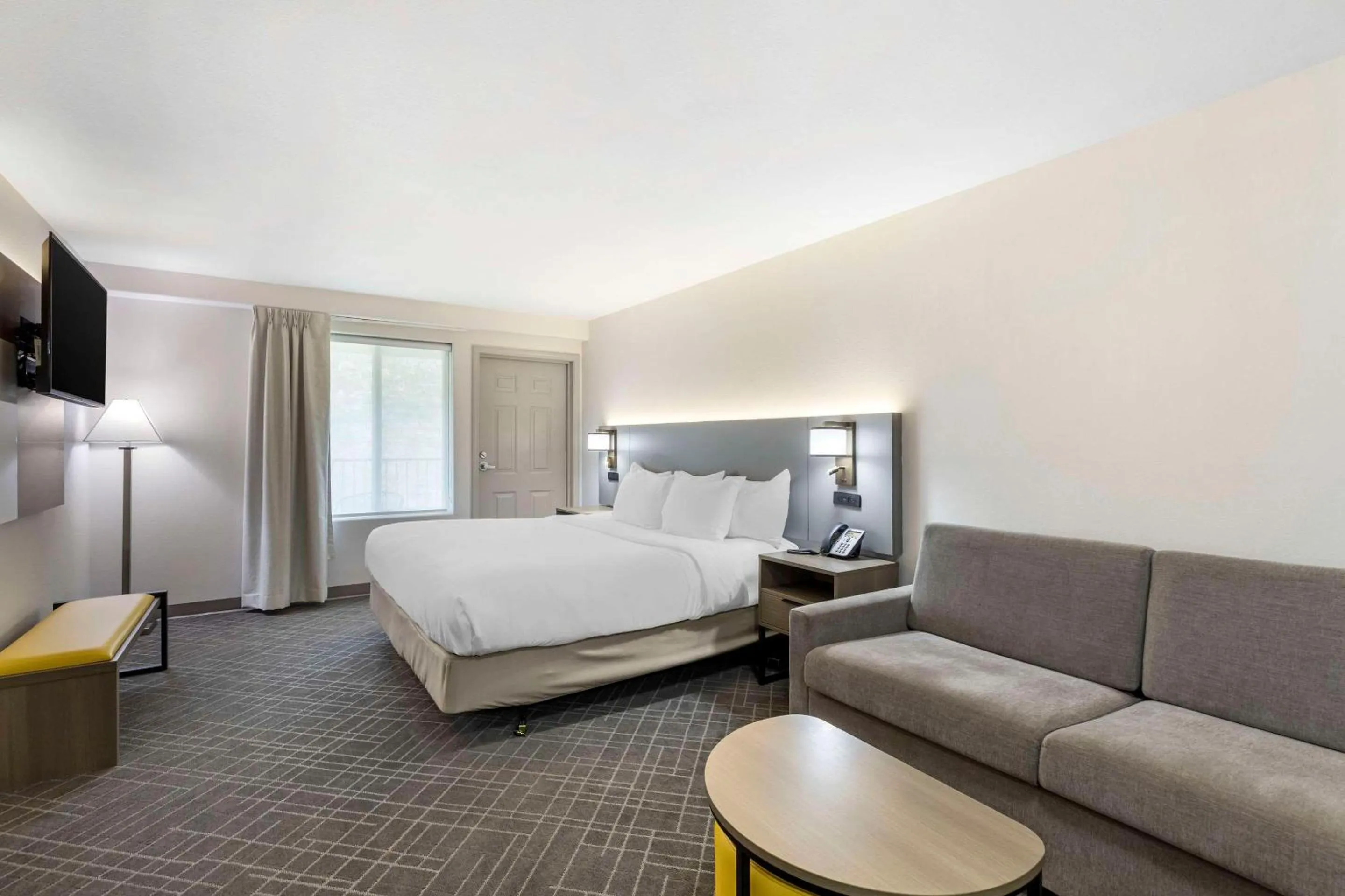 Bedroom, Bed in Comfort Inn & Suites Glenwood Springs On The River