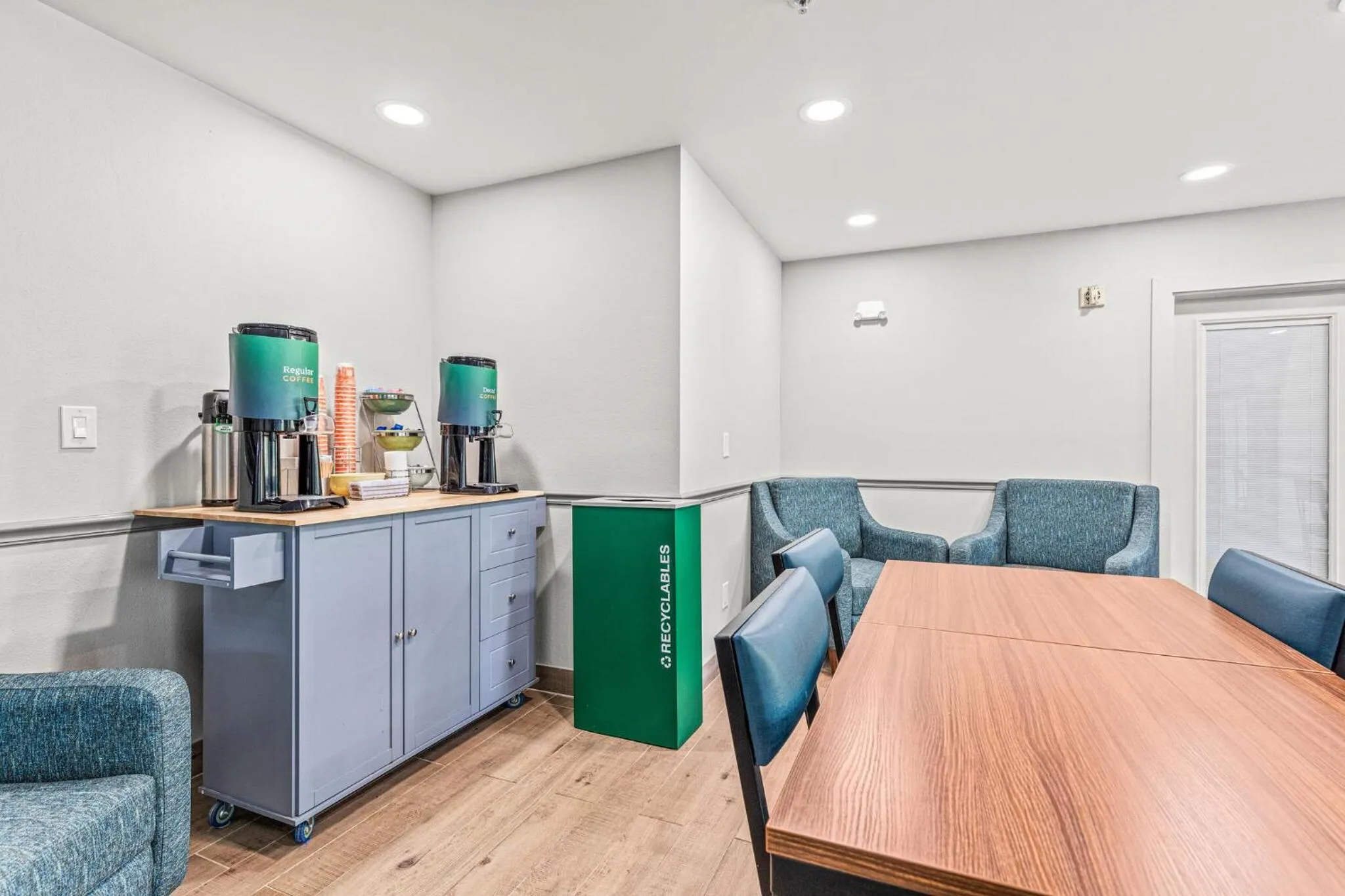 Coffee/tea facilities in Quality Inn & Suites On The River