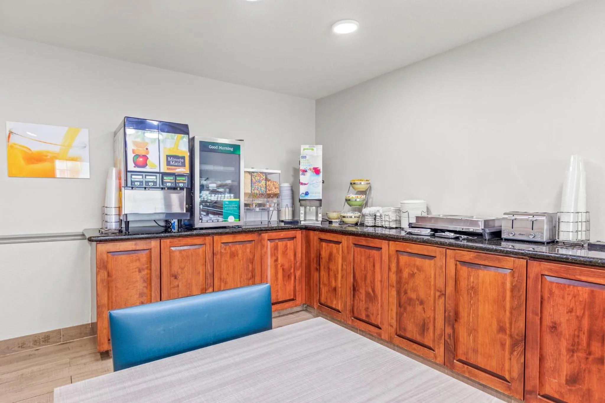 Coffee/tea facilities in Quality Inn & Suites On The River