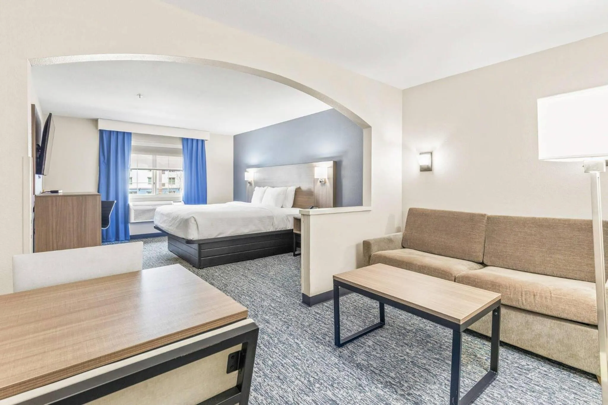 Bedroom, Bed in Quality Inn & Suites On The River